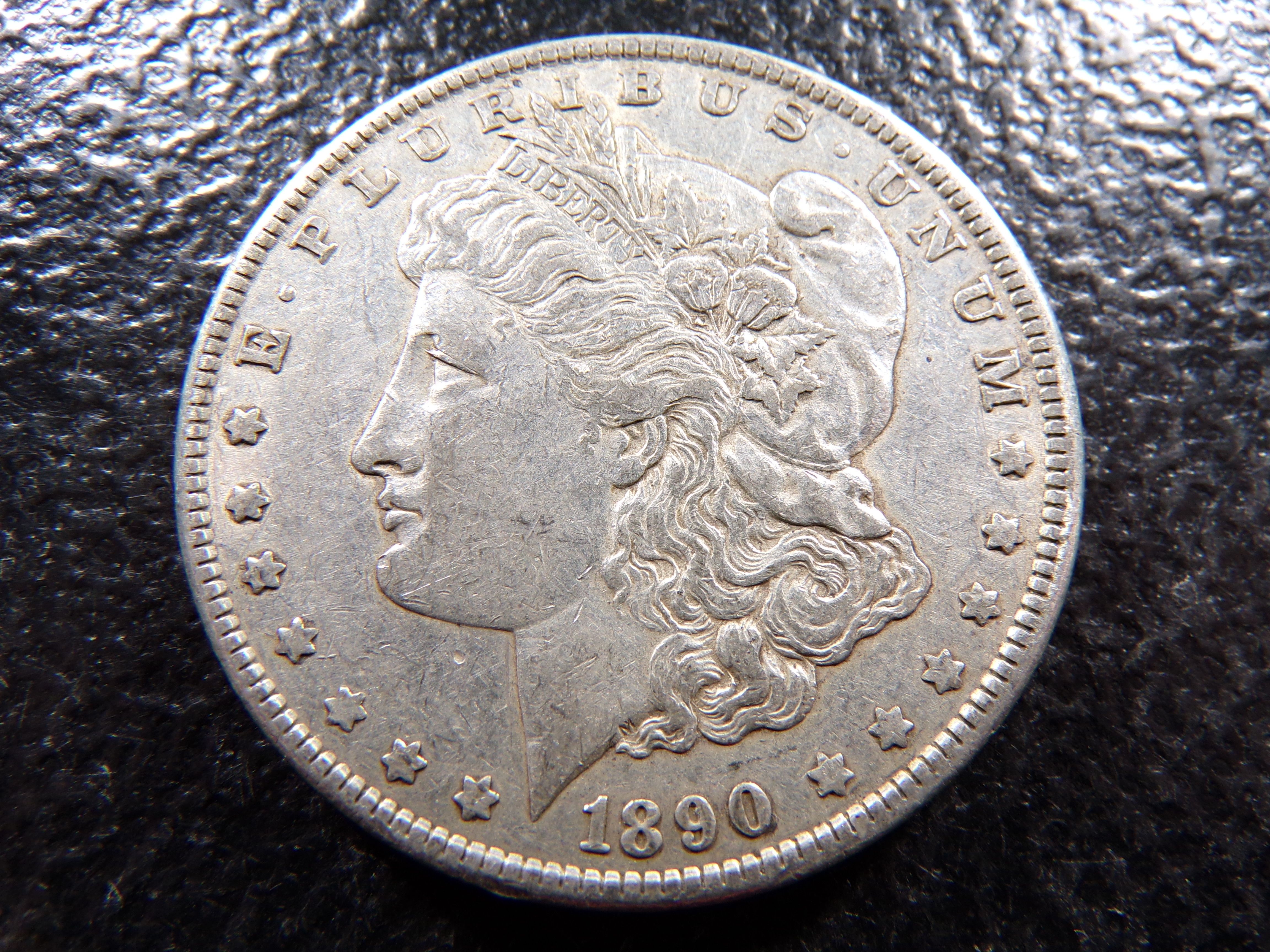 1890 MORGAN SILVER DOLLAR