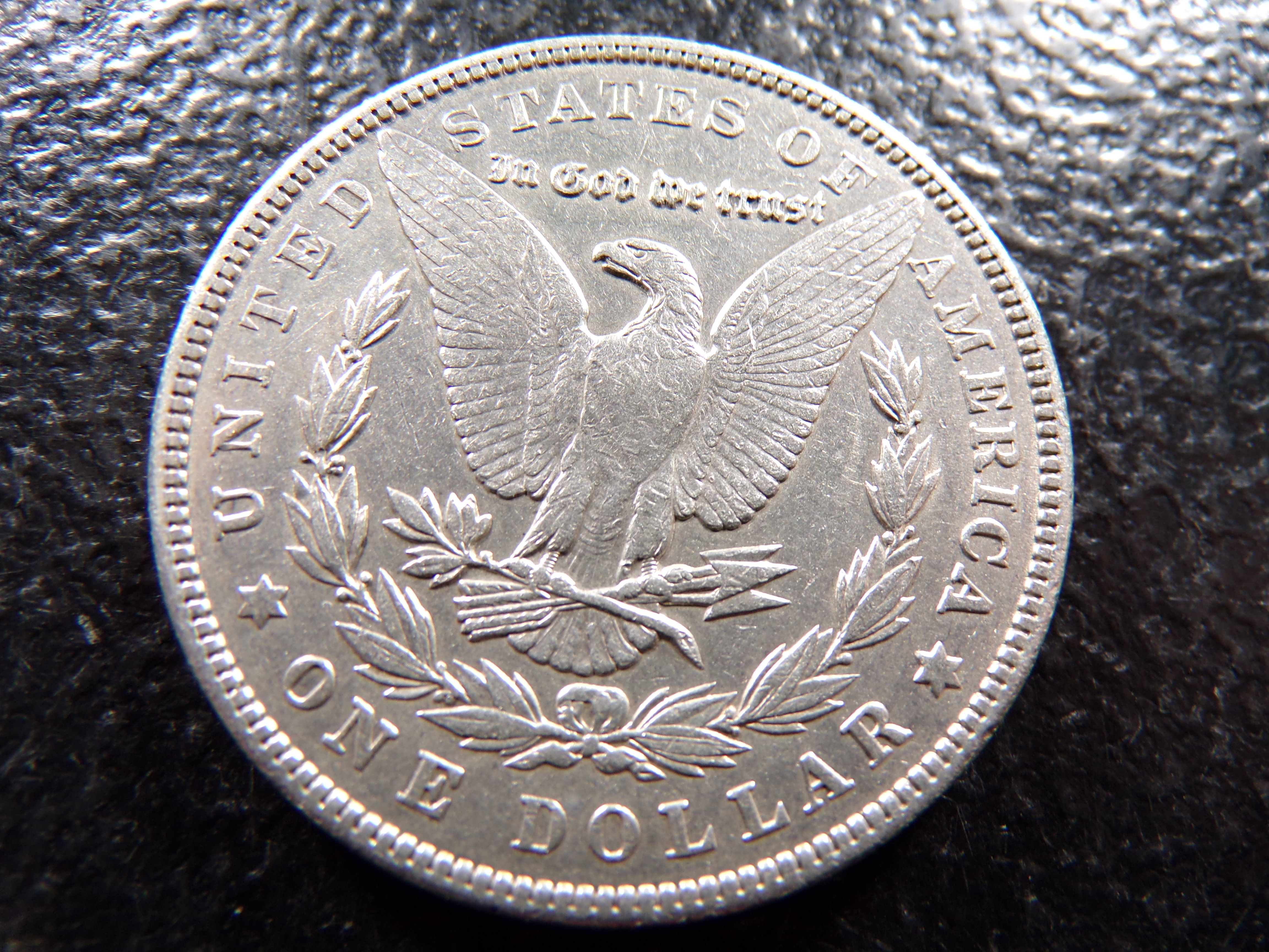 1904 MORGAN SILVER DOLLAR