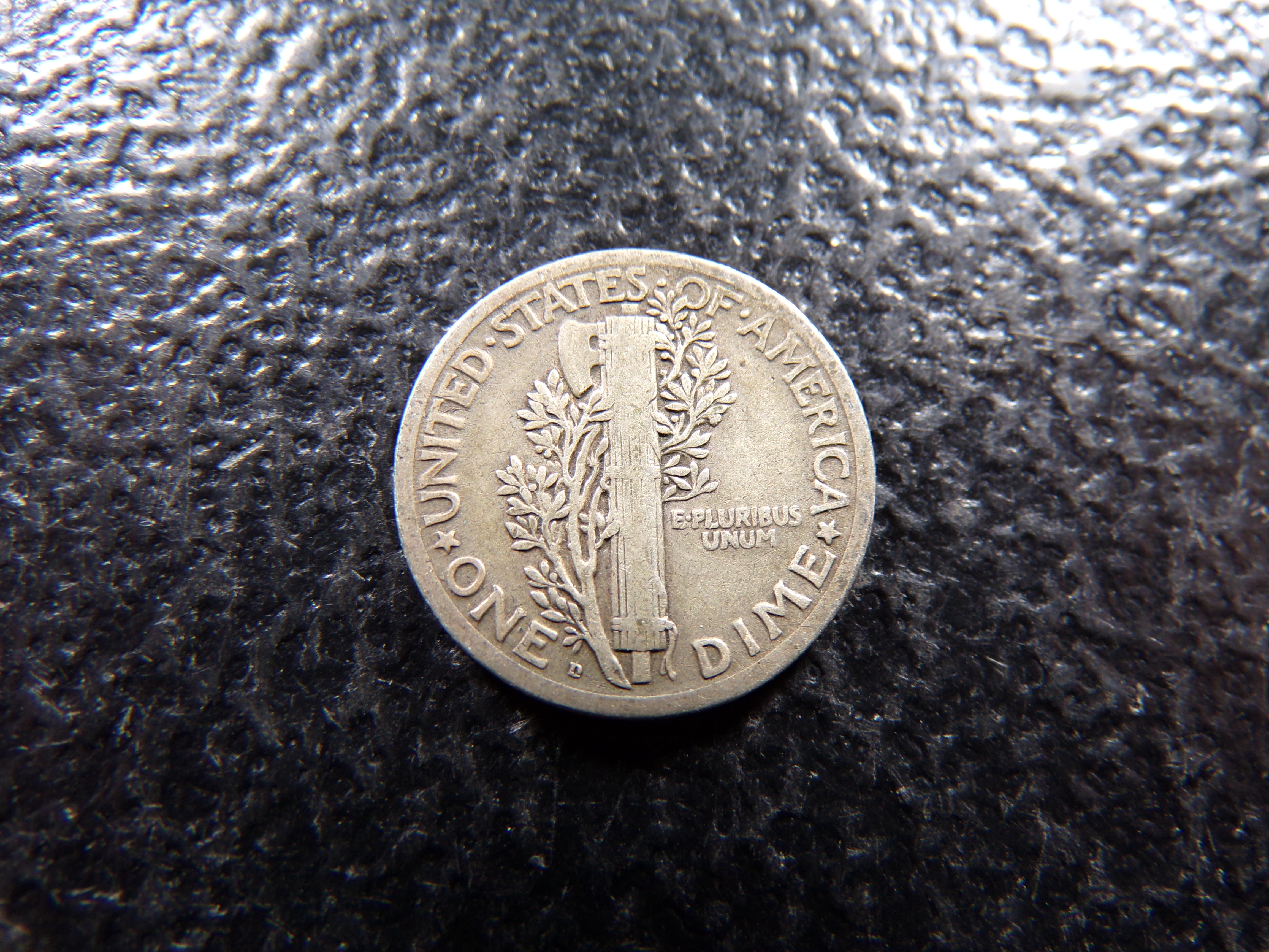 1924-D RARE DATE MERCURY SILVER DIME
