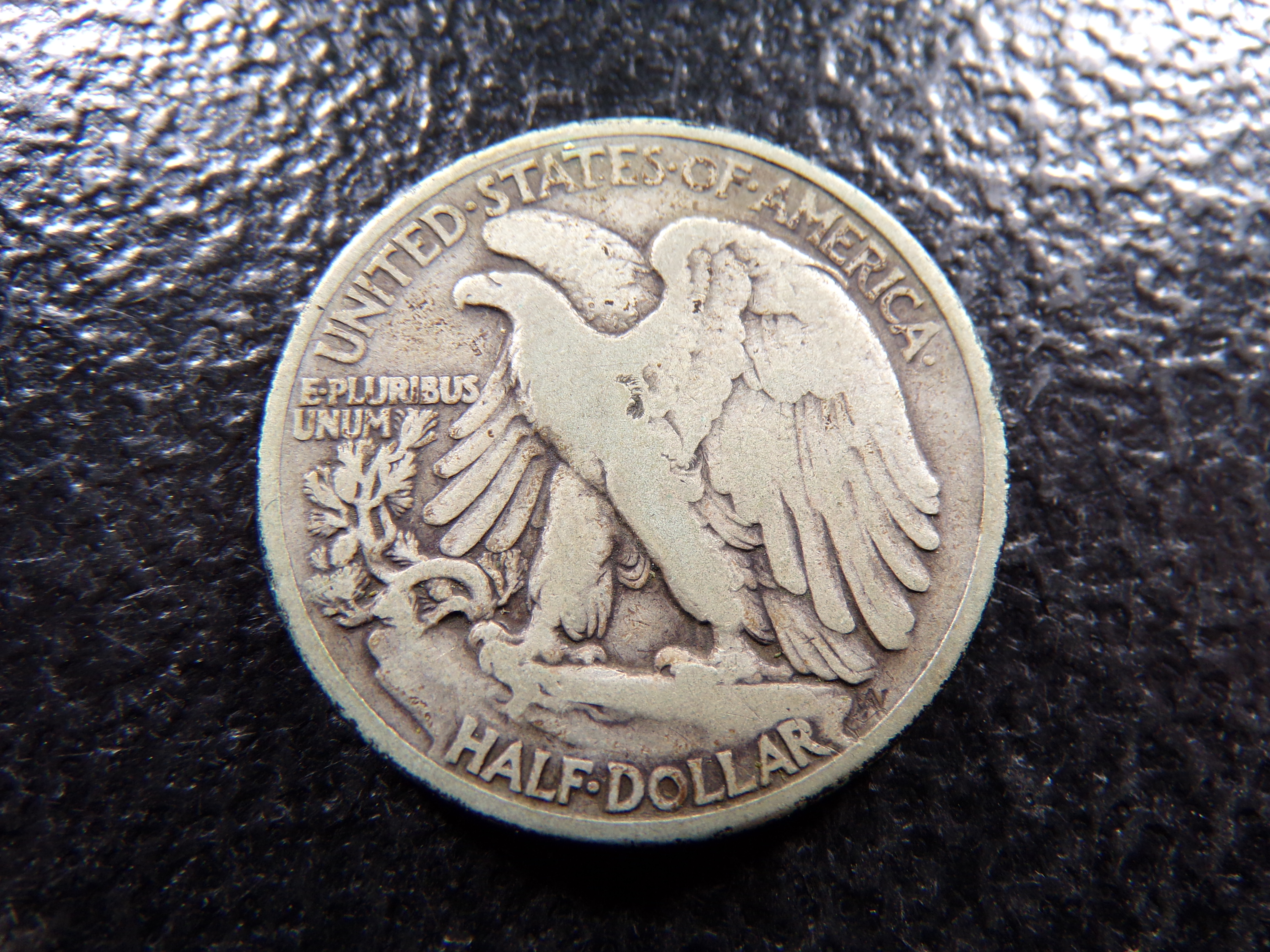 1941 WALKING LIBERTY SILVER HALF DOLLAR