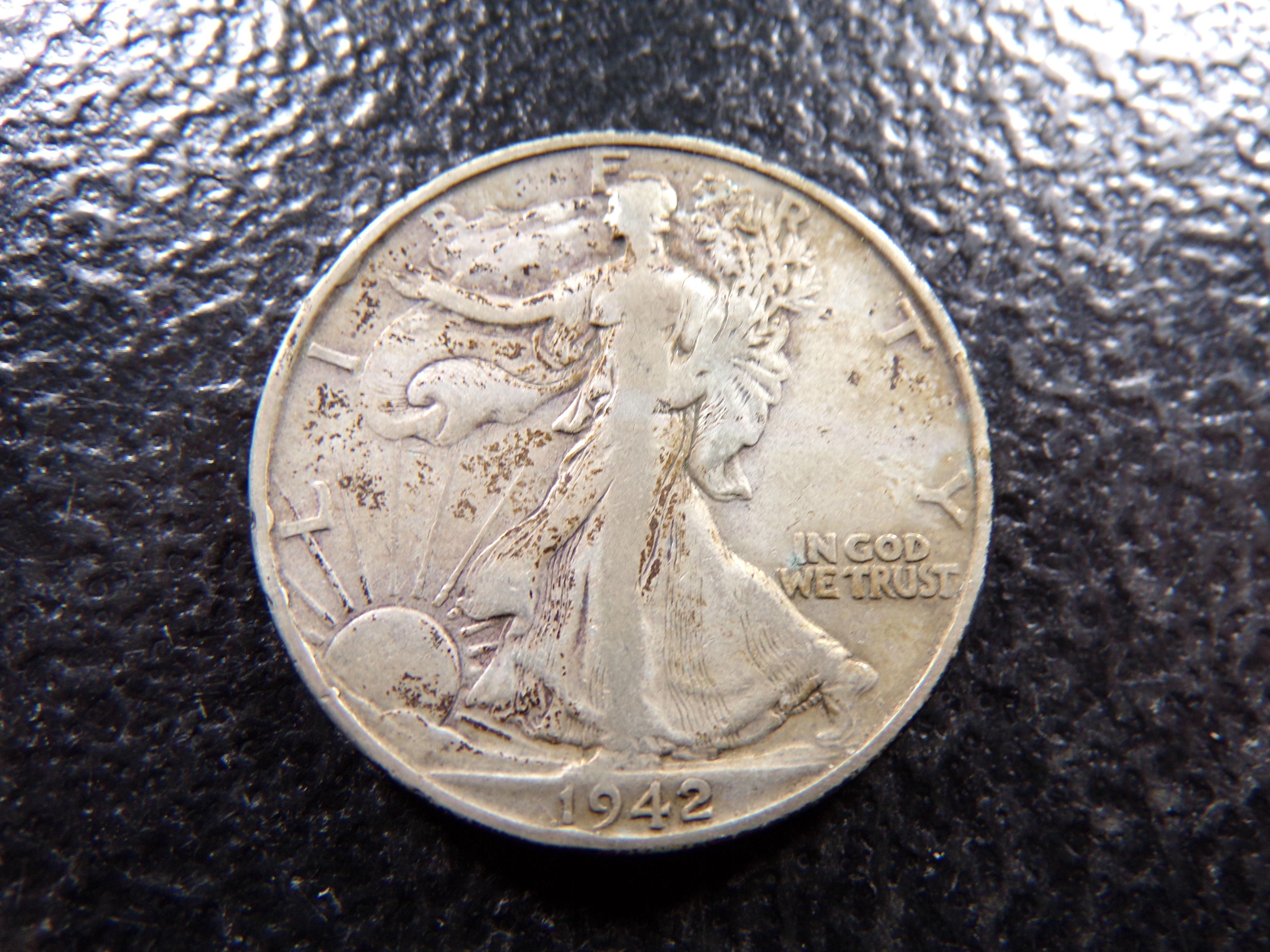 1942-S WALKING LIBERTY SILVER HALF DOLLAR