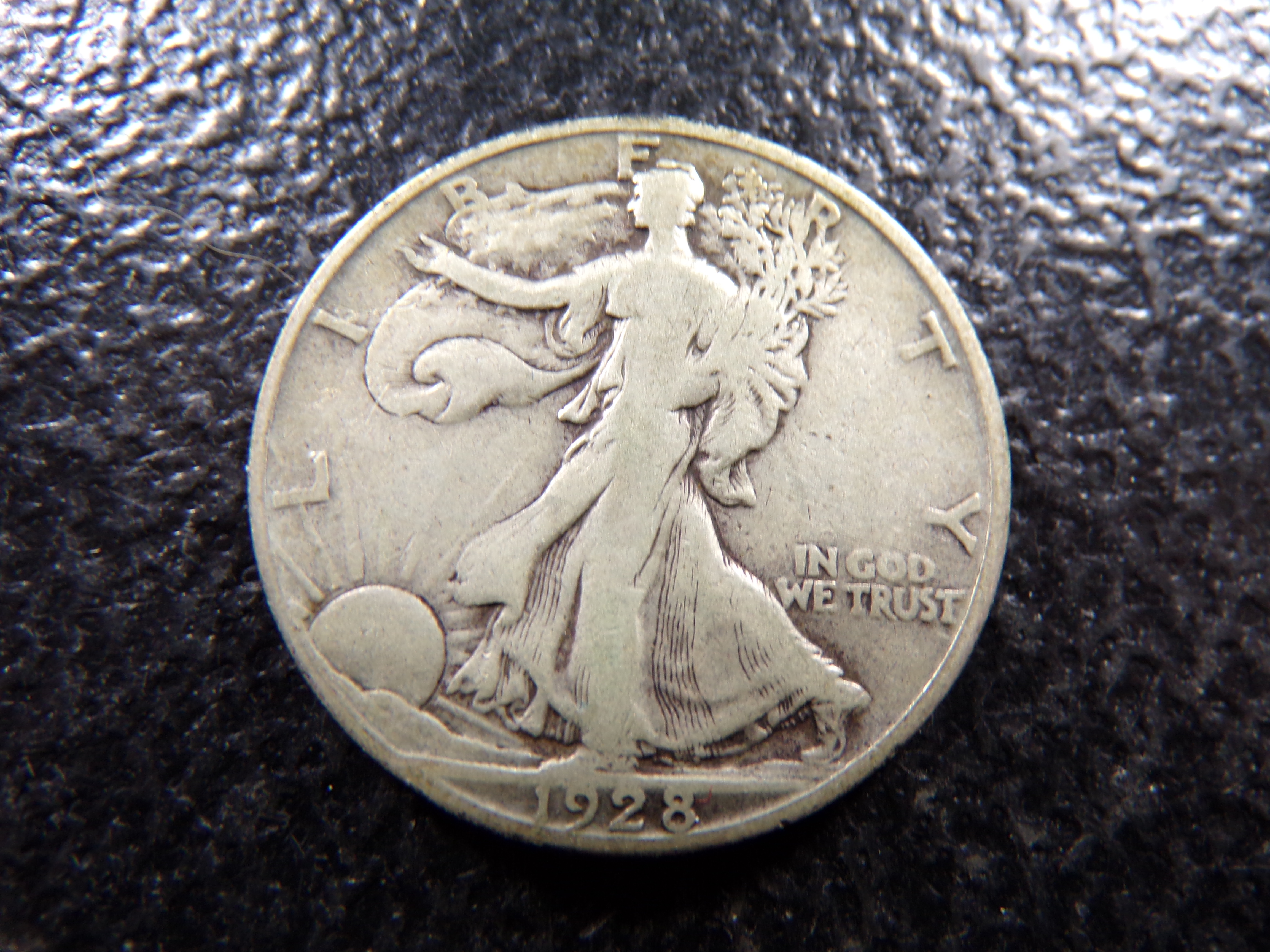 1928-S WALKING LIBERTY SILVER HALF DOLLAR
