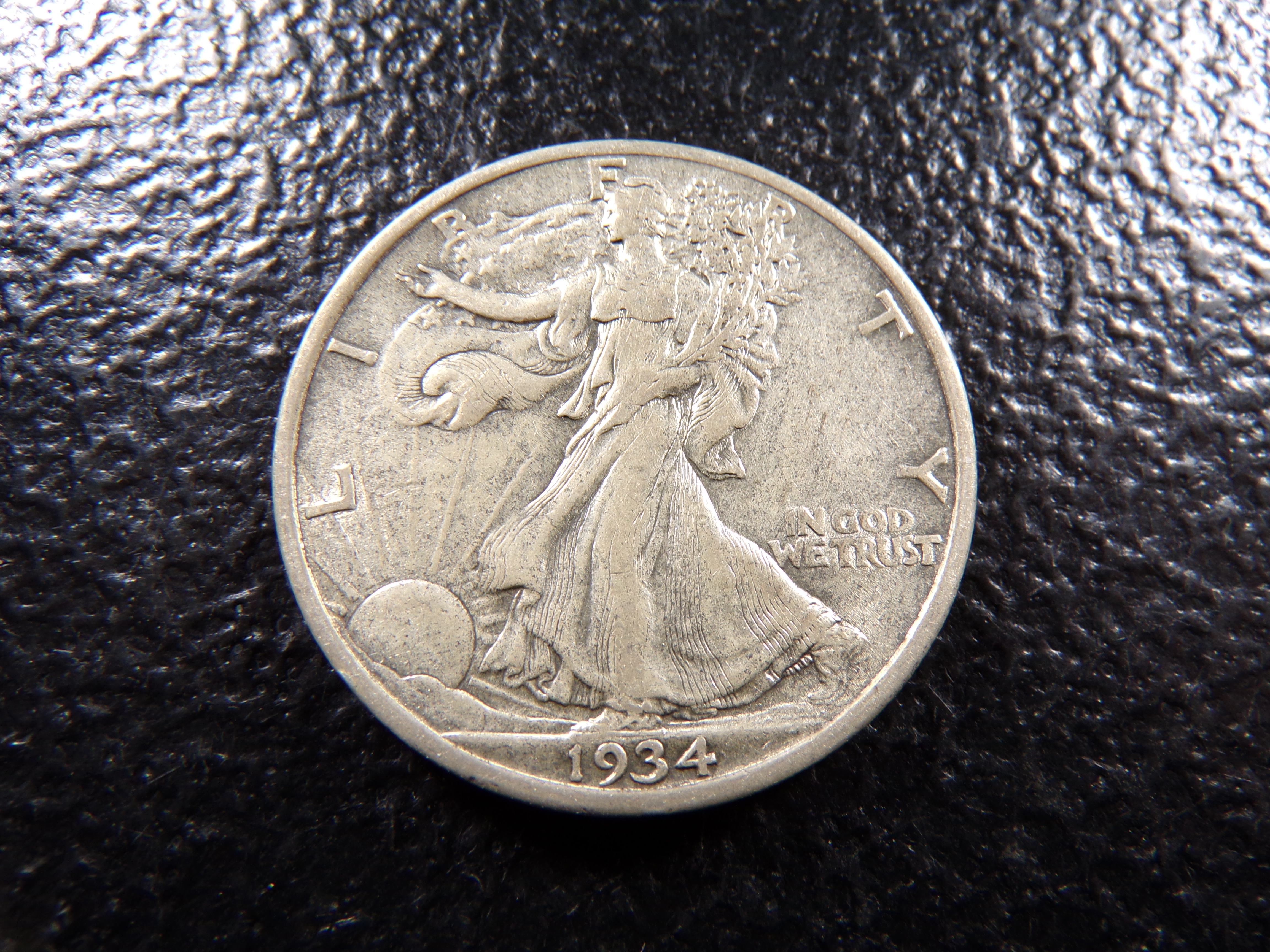 1934 WALKING LIBERTY SILVER HALF DOLLAR