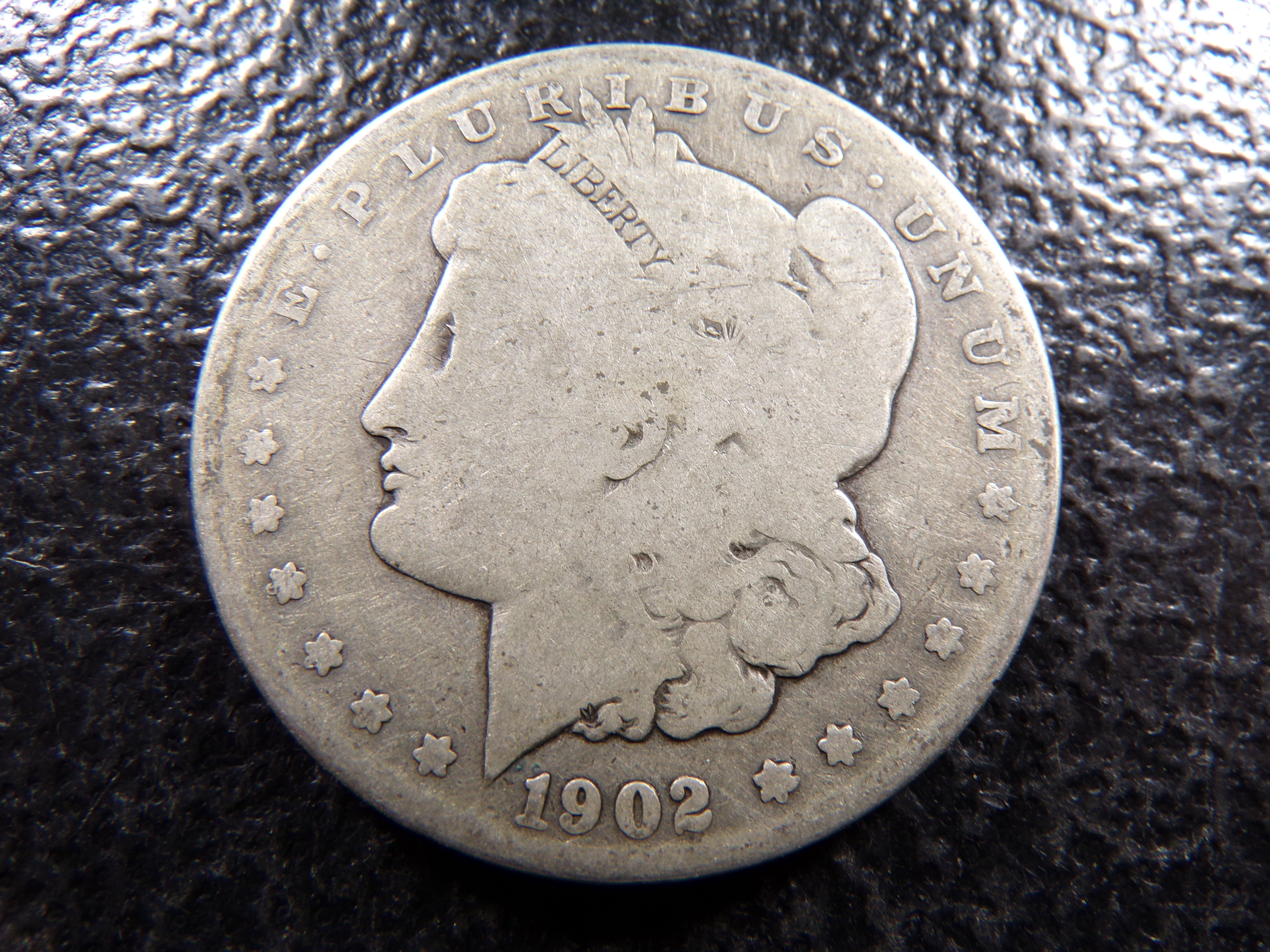 1902-S MORGAN SILVER DOLLAR