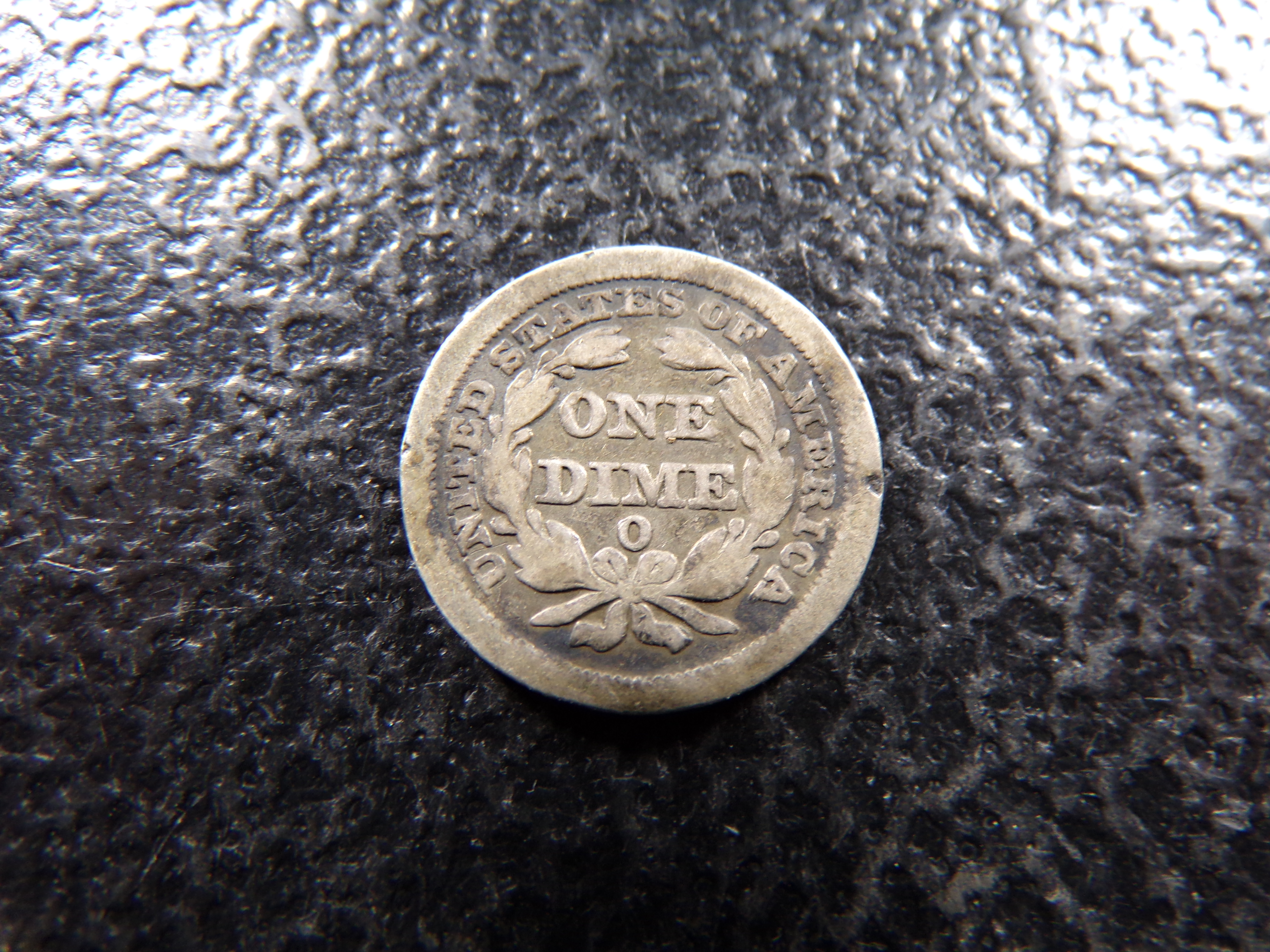 1854-O WITH ARROWS SEATED LIBERTY SILVER DIME
