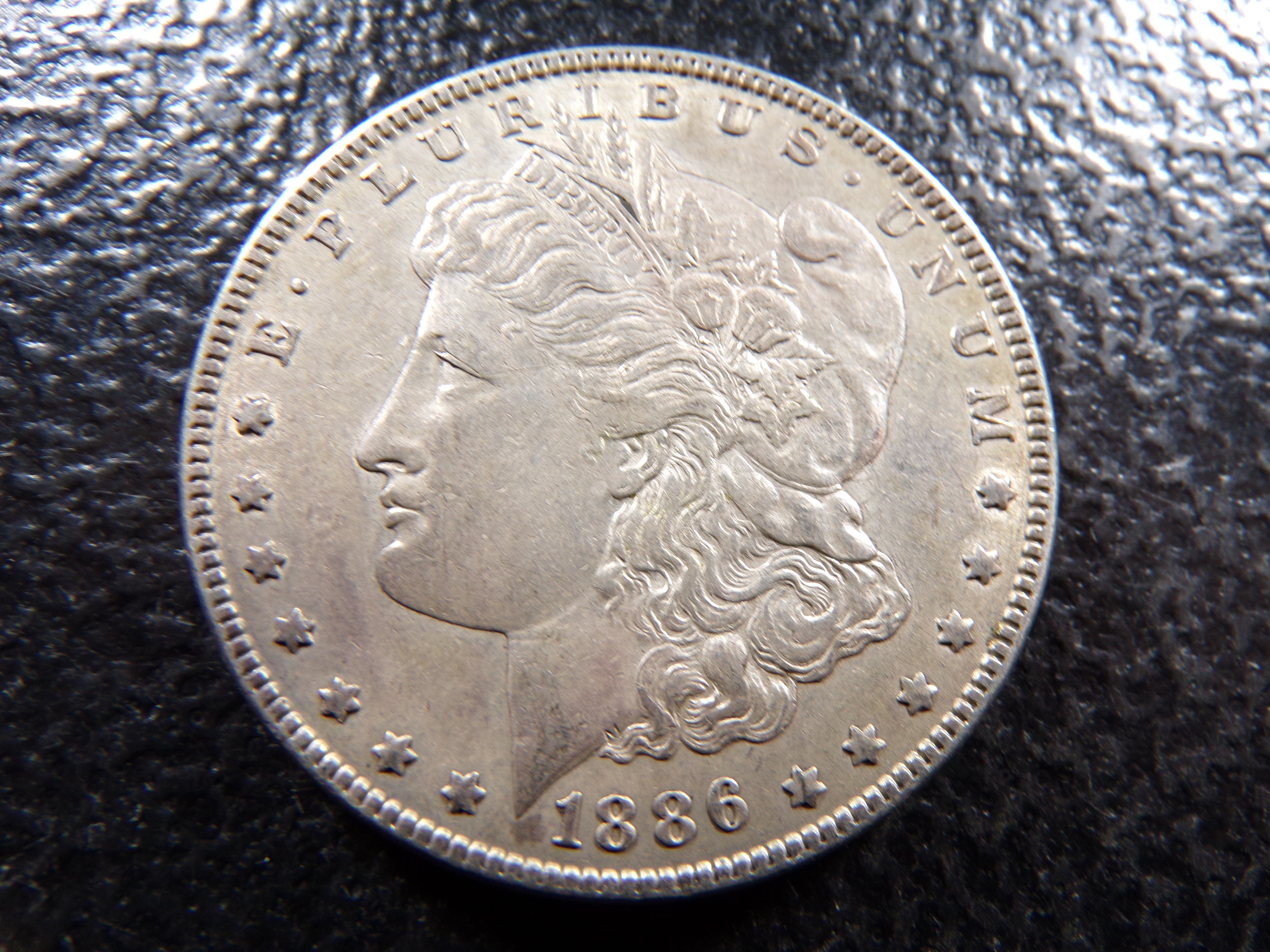 1886 MORGAN SILVER DOLLAR