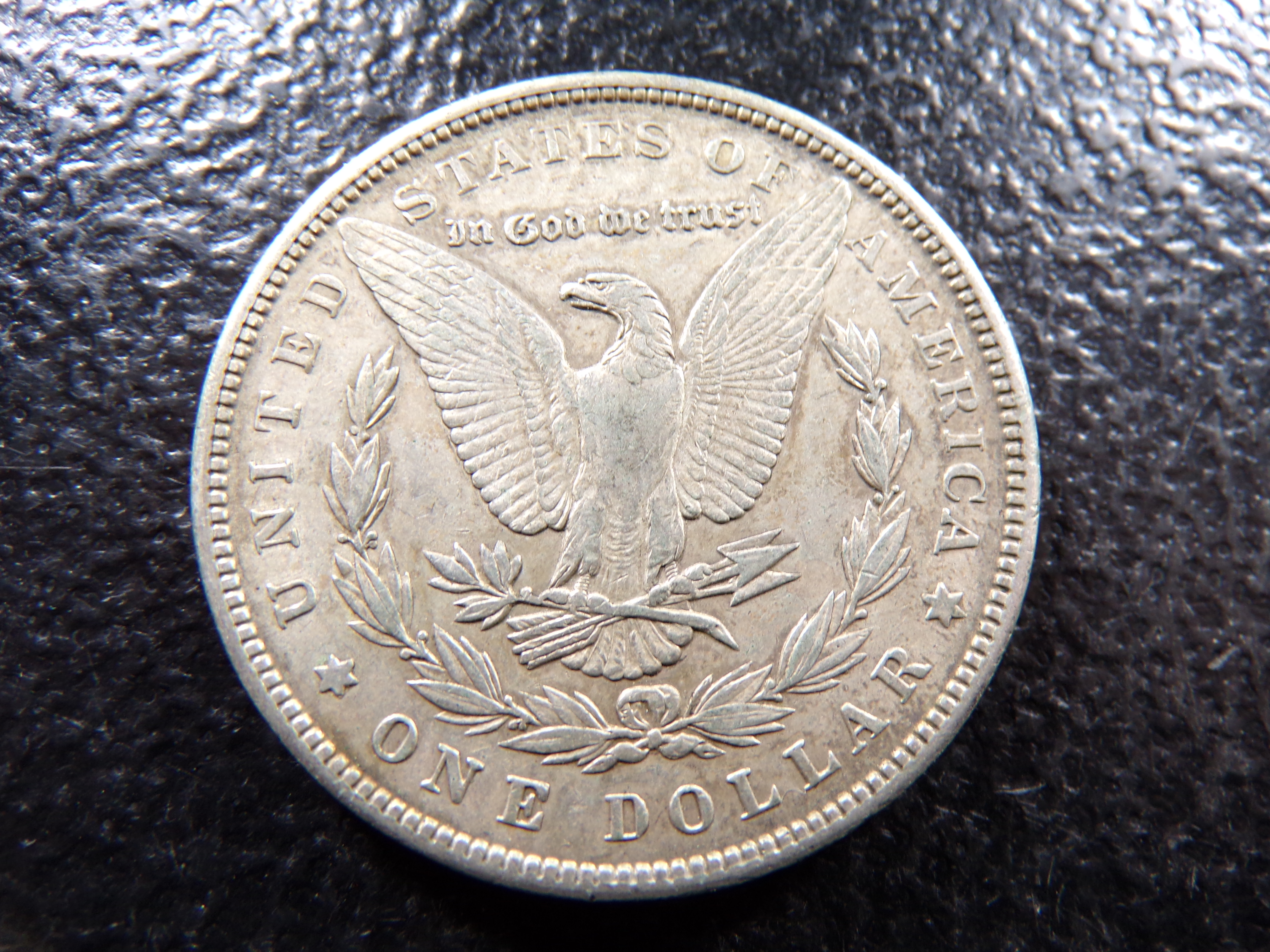 1900 MORGAN SILVER DOLLAR