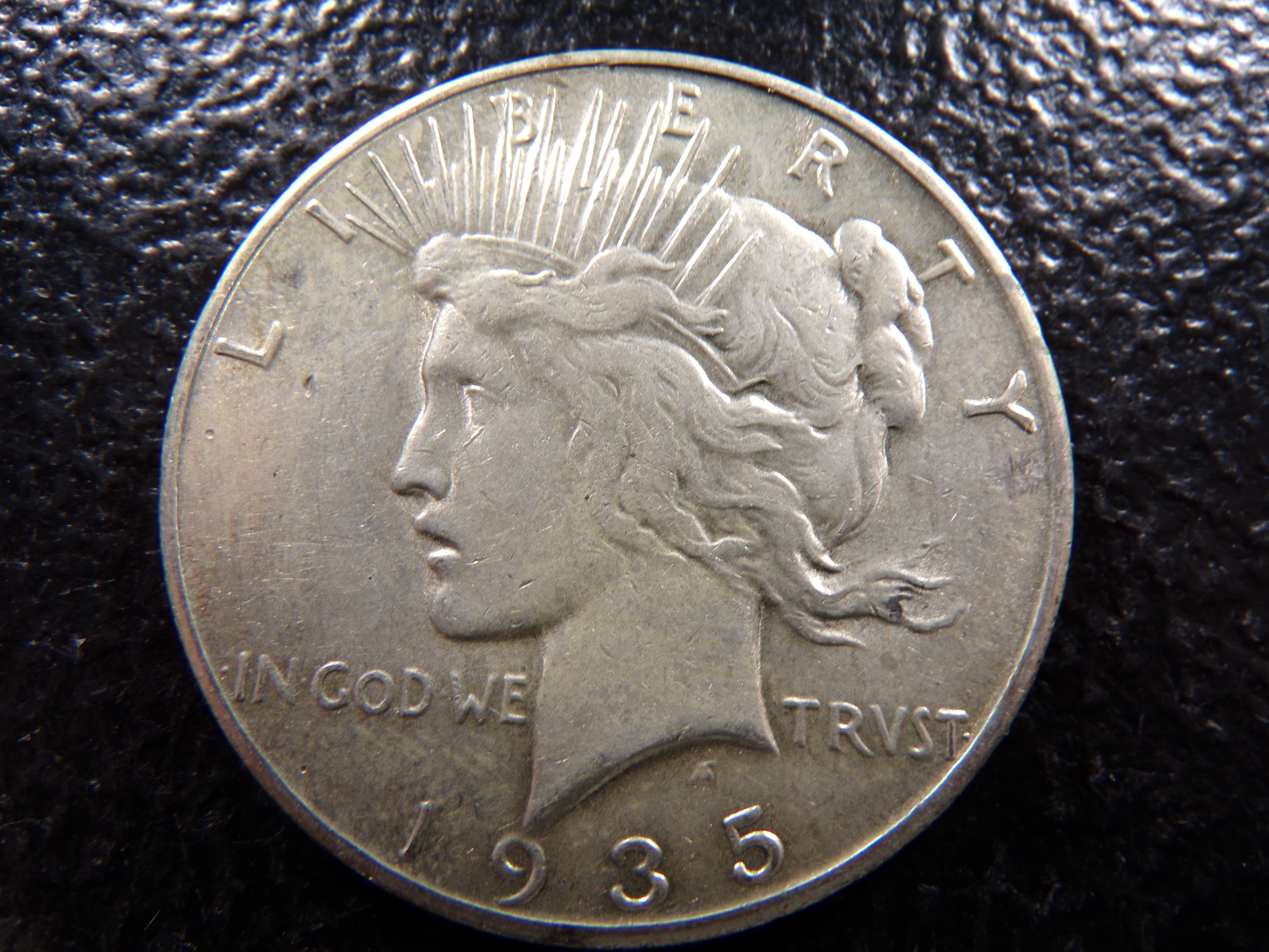 1935-S HIGH GRADE PEACE SILVER DOLLAR