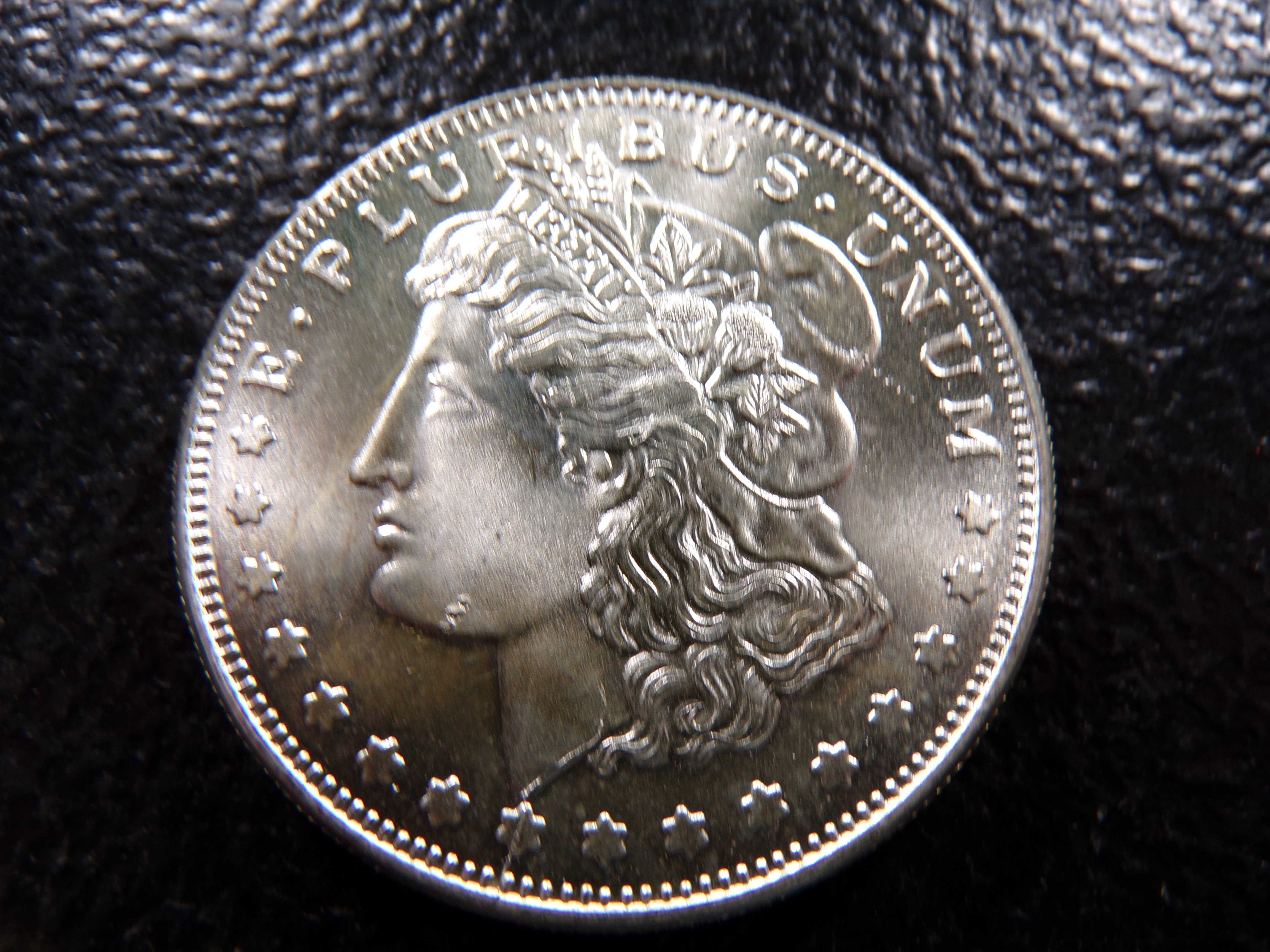 SILVER COLLECTIBLE 1 OUNCE .999 FINE SILVER