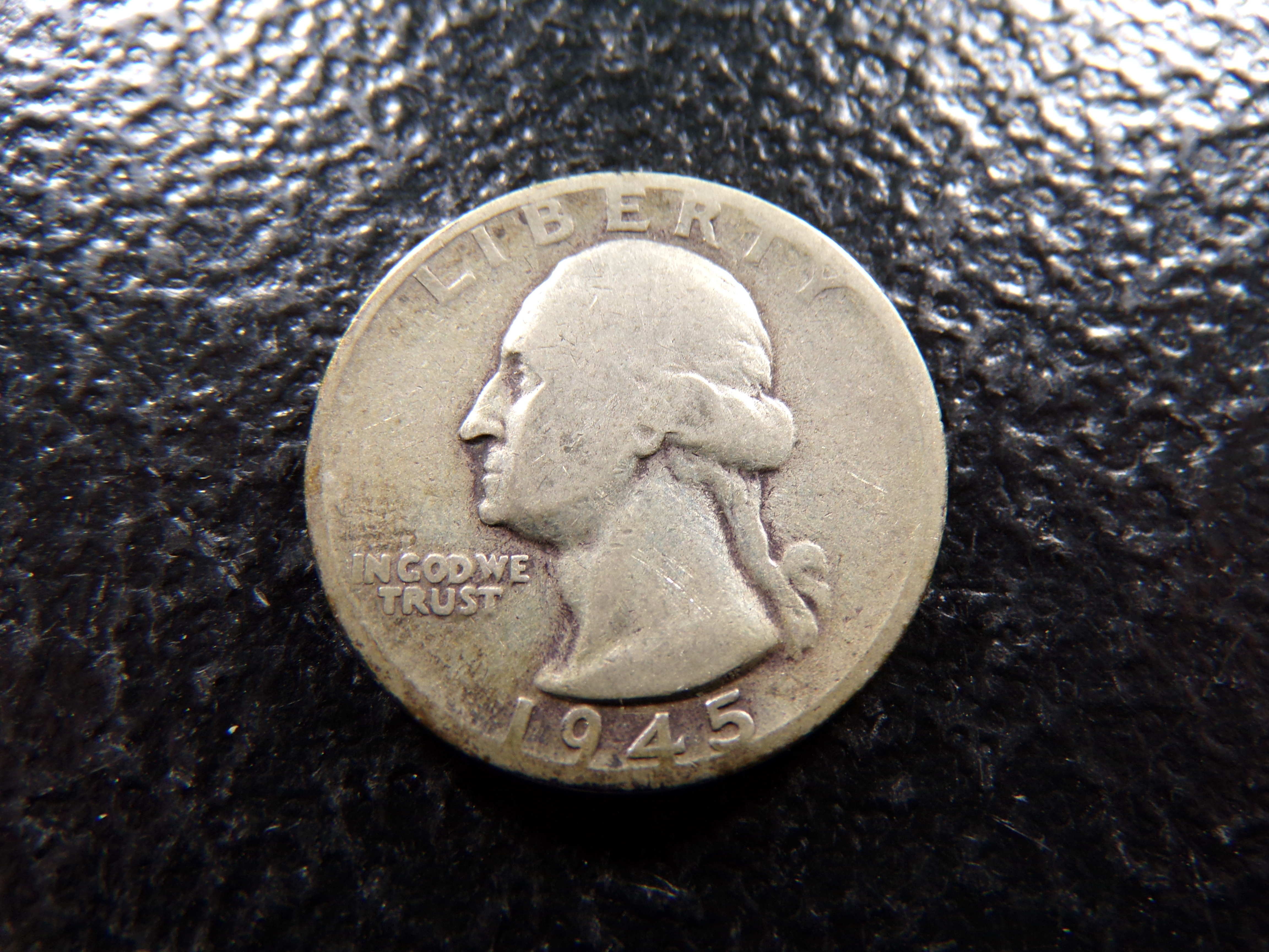1945-S WASHINGTON SILVER QUARTER