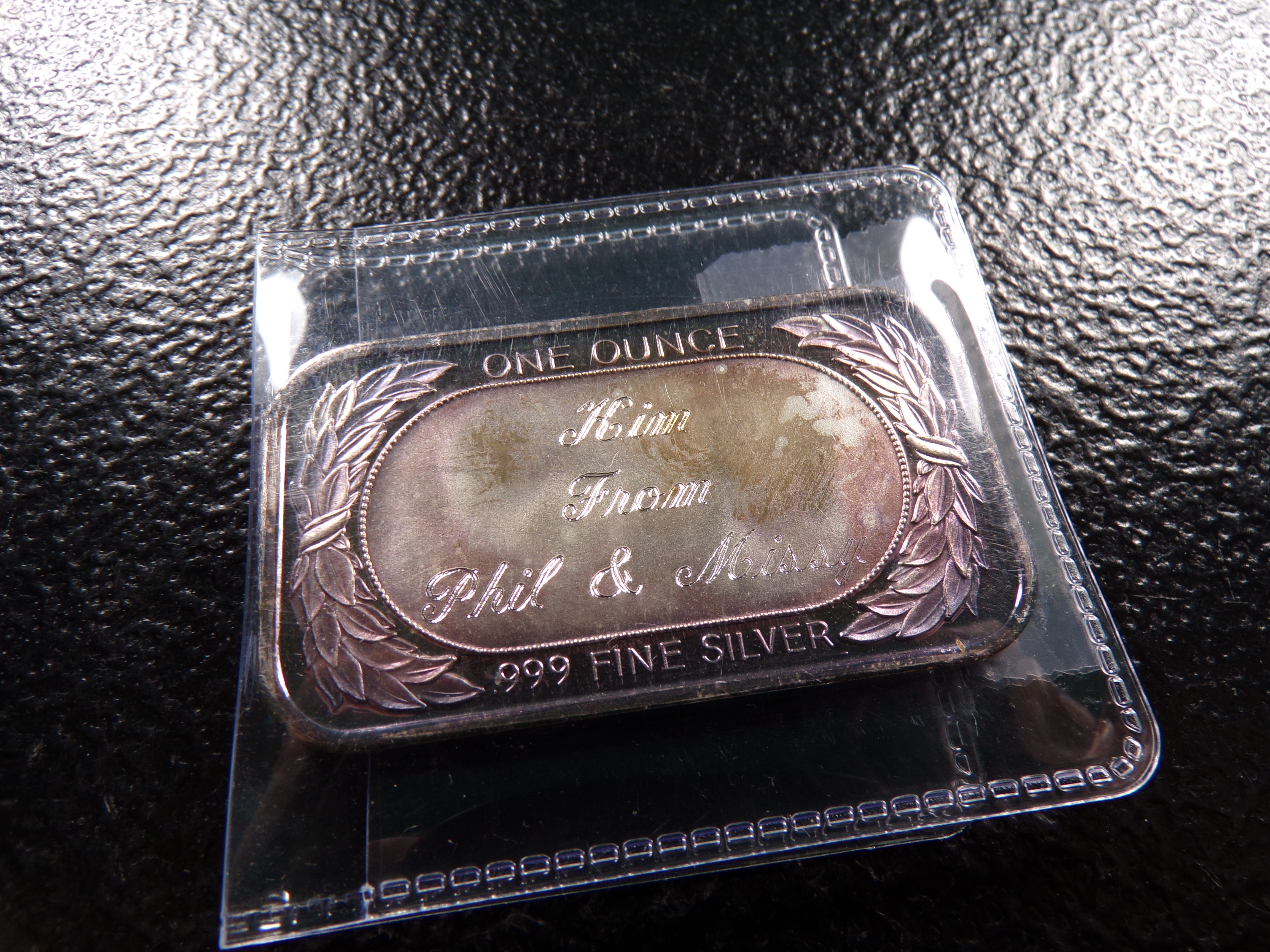COLLECTIBLE 1 OUNCE .999 FINE SILVER BAR