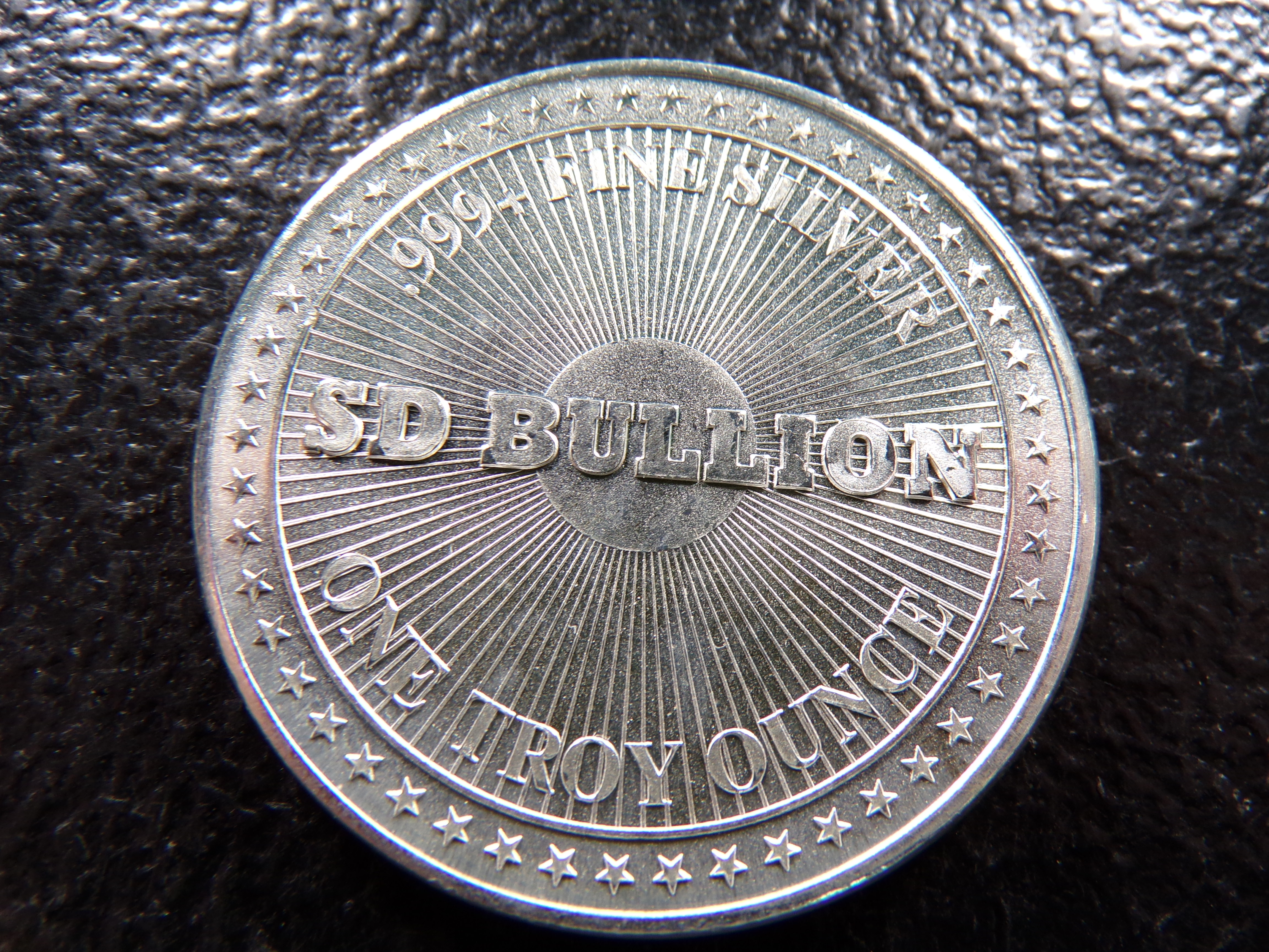 COLLECTIBLE 1 OUNCE .999 FINE SILVER BAR