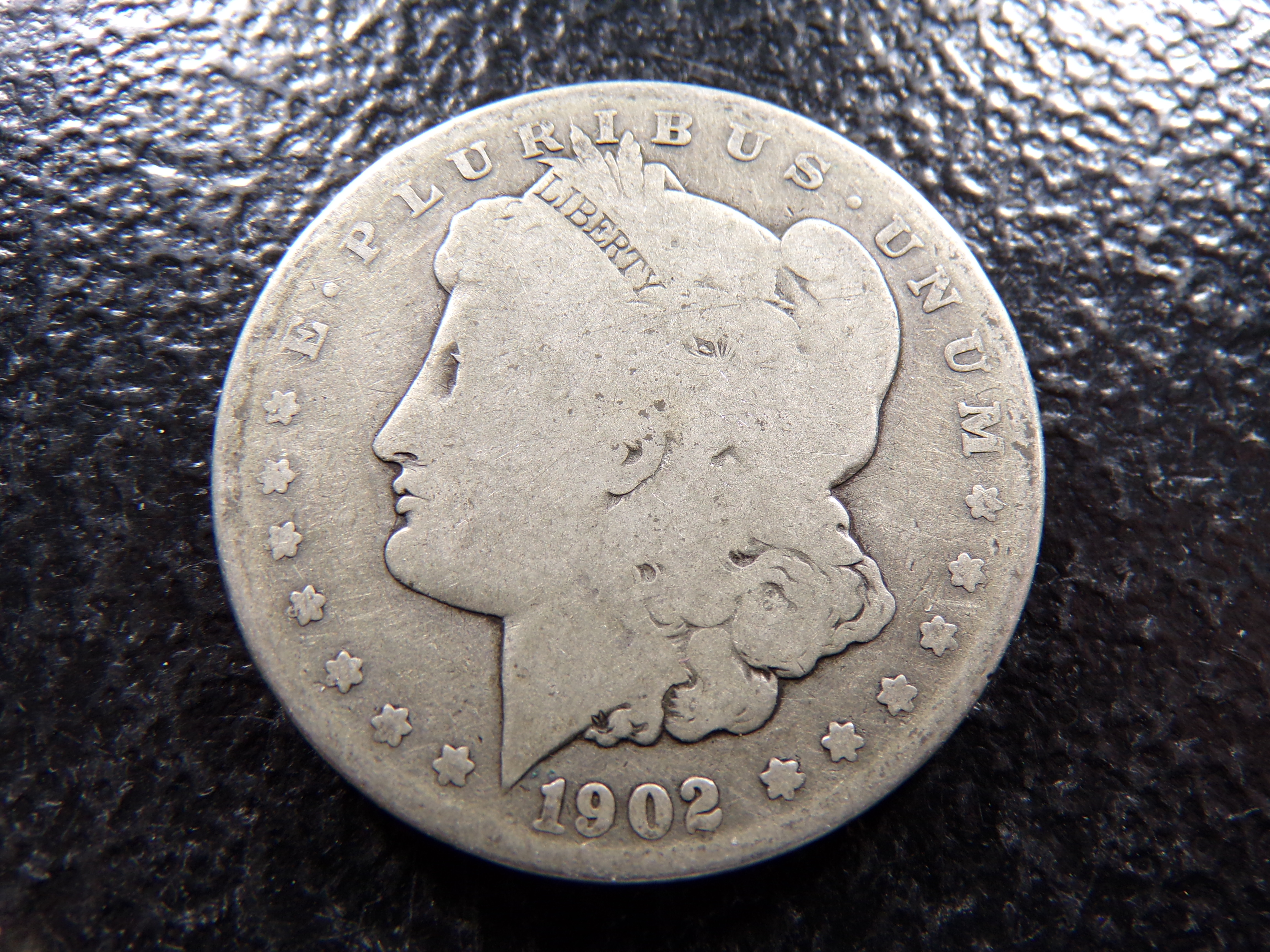 1902-S MORGAN SILVER DOLLAR