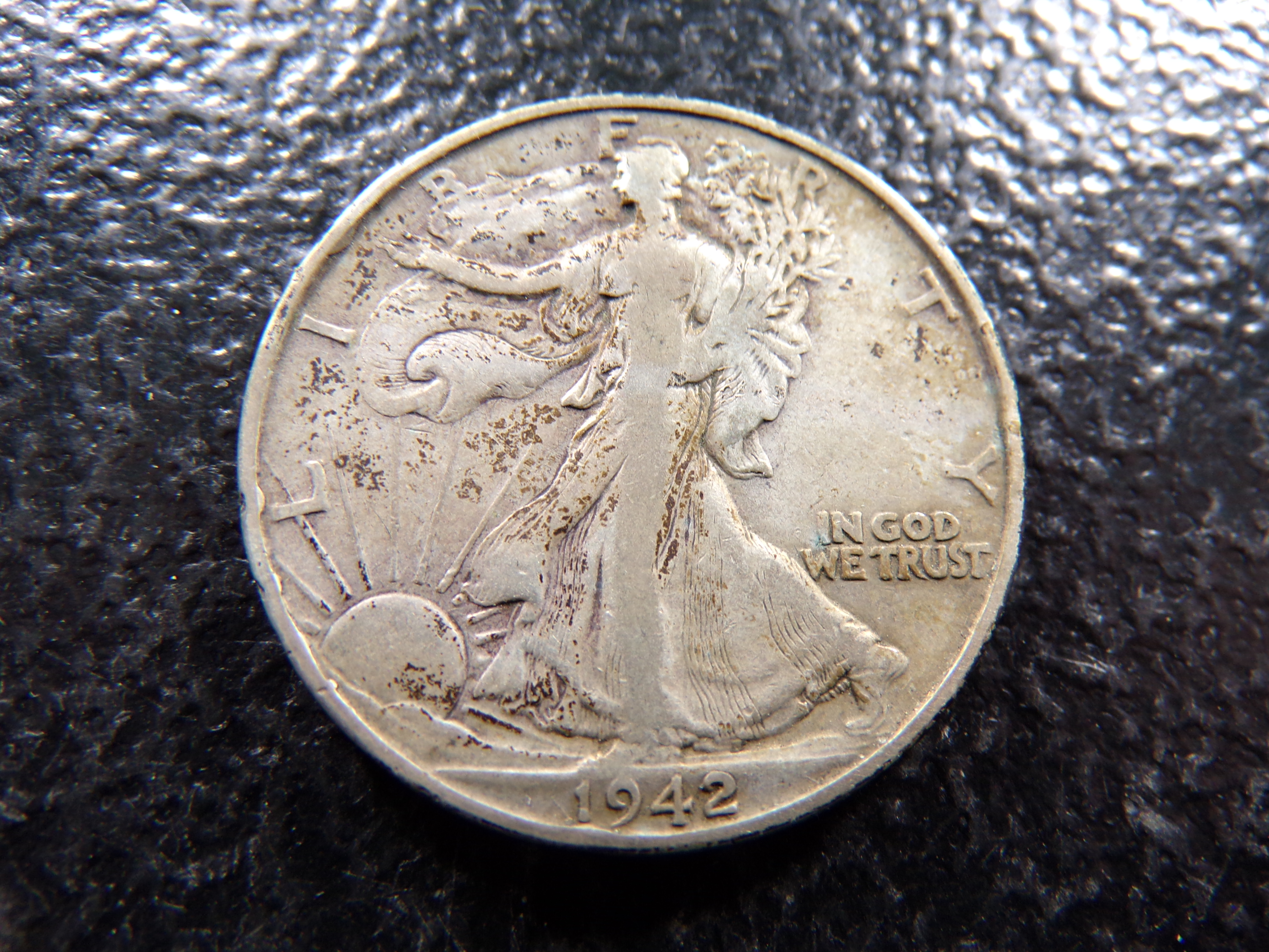 1942-S WALKING LIBERTY SILVER HALF DOLLAR