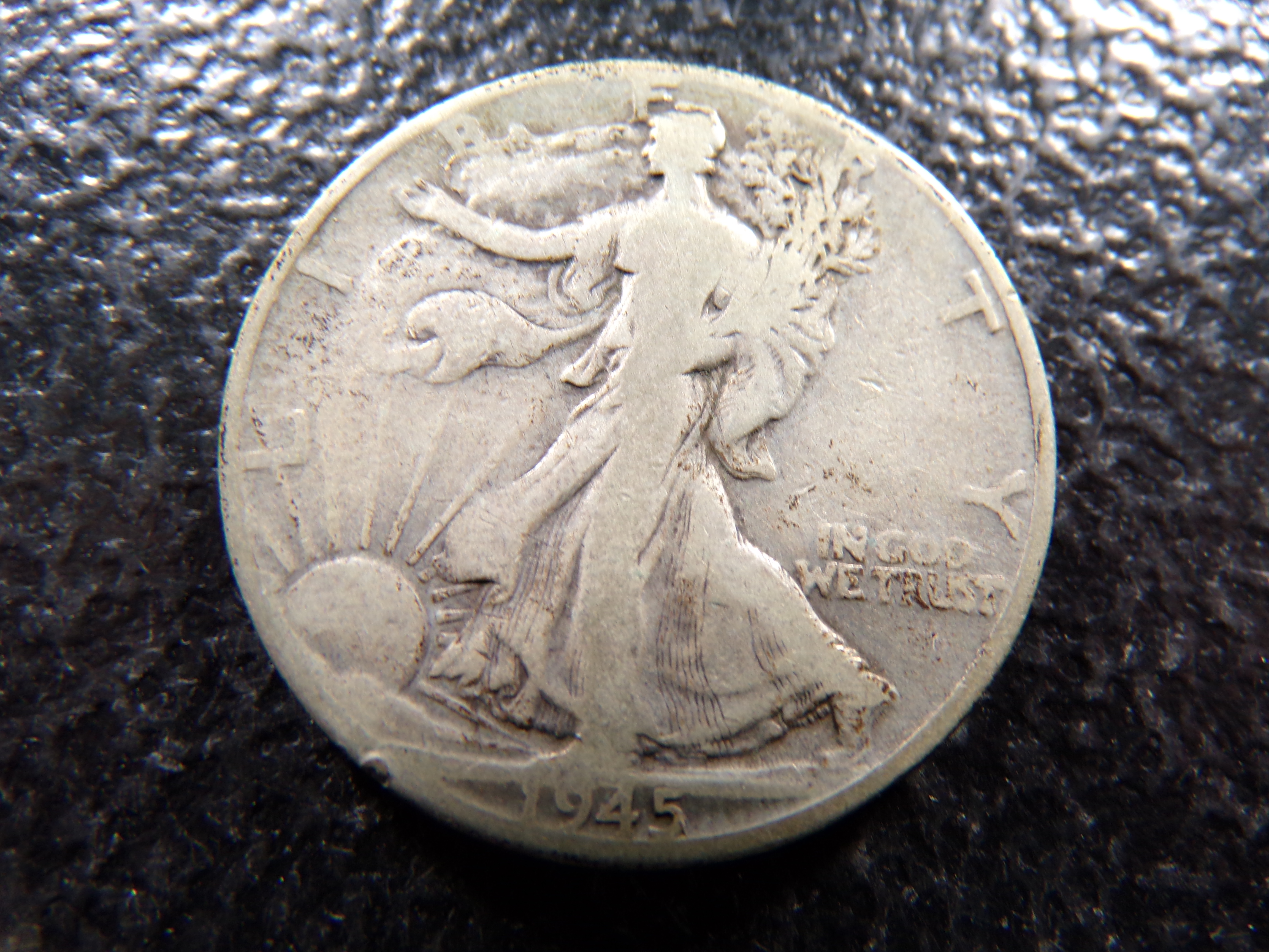 1945 WALKING LIBERTY SILVER HALF DOLLAR