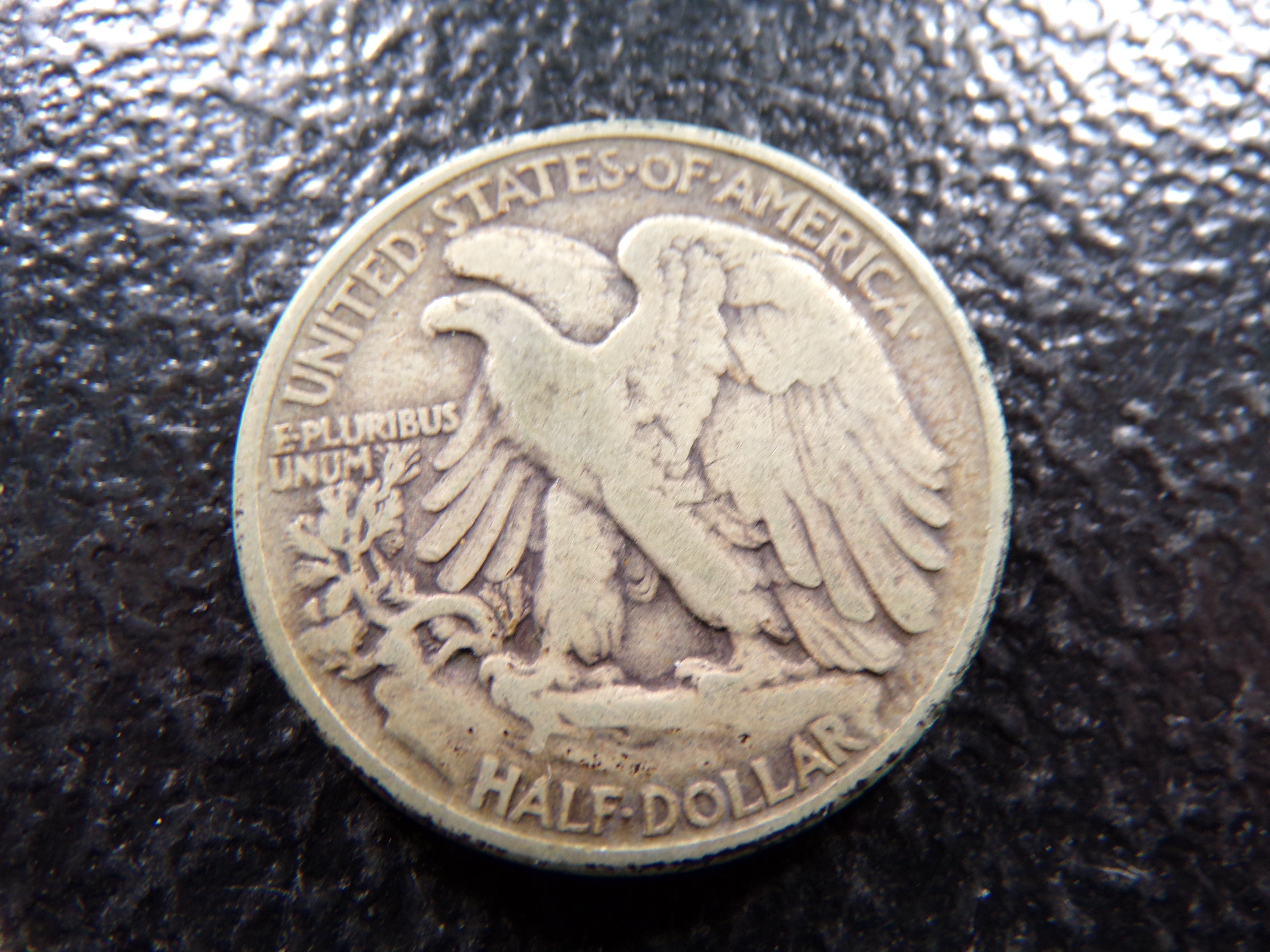 1946 WALKING LIBERTY SILVER HALF DOLLAR