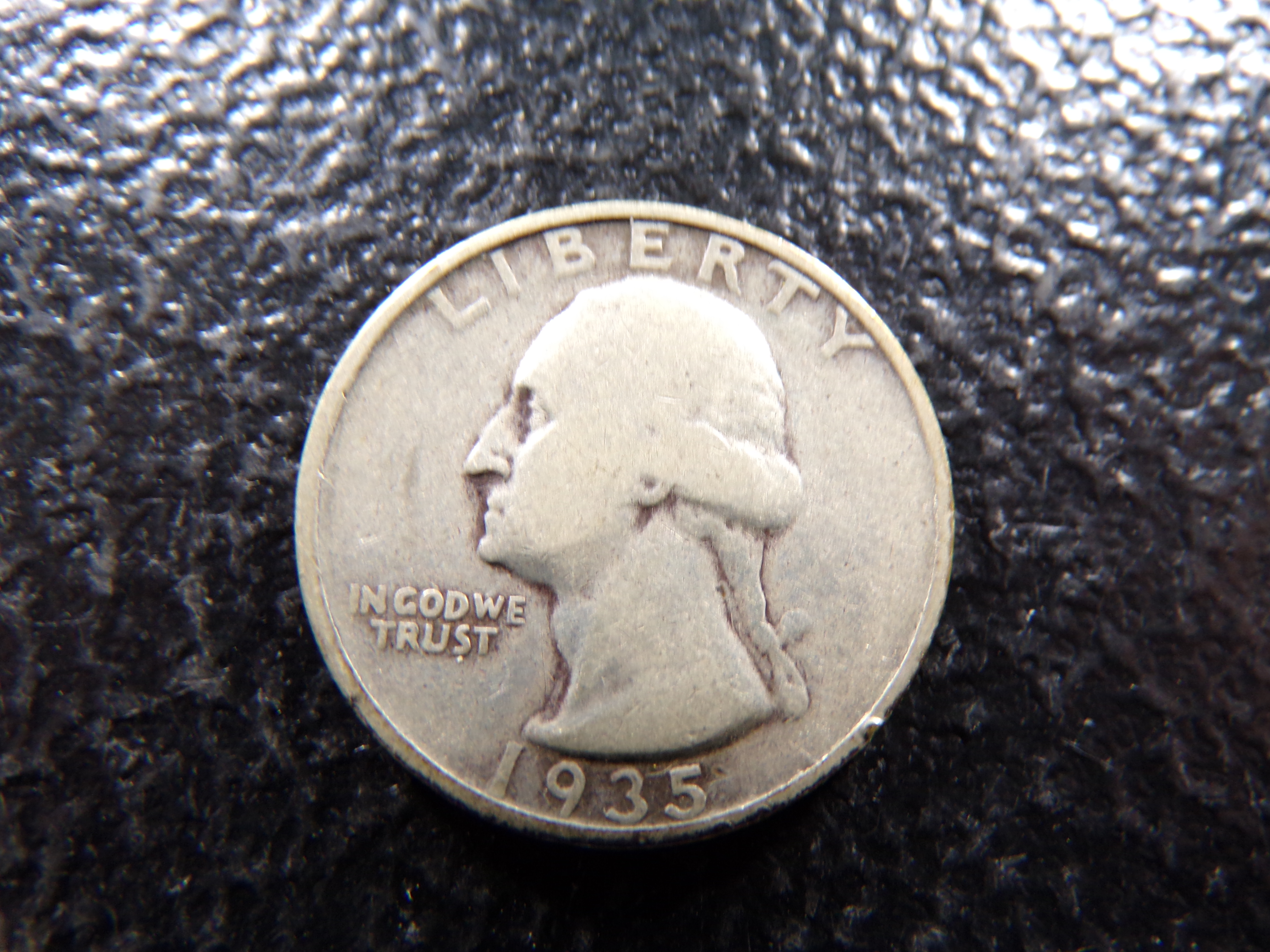 1935 WASHINGTON SILVER QUARTER