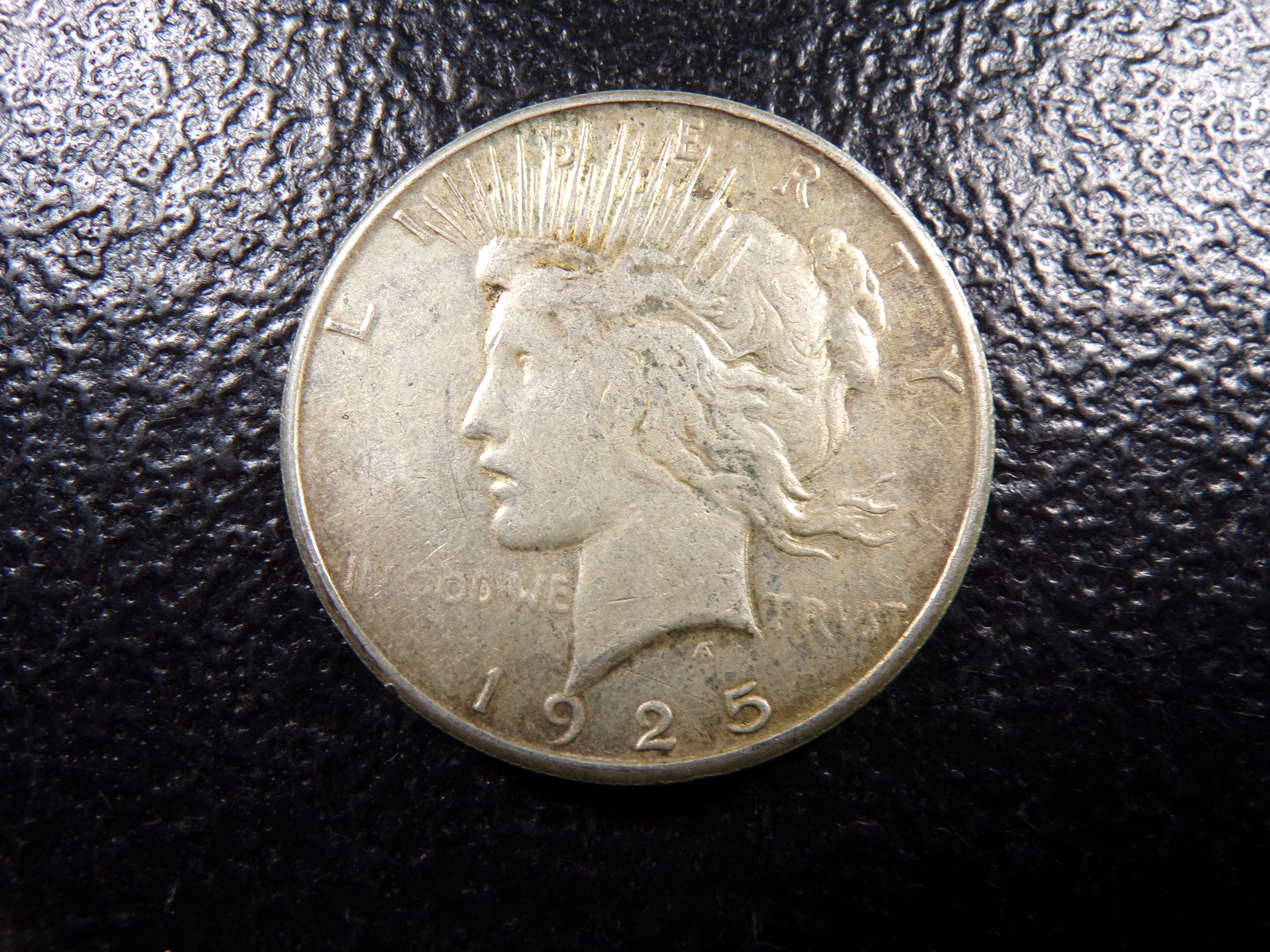 1925-S RARE DATE PEACE SILVER DOLLAR
