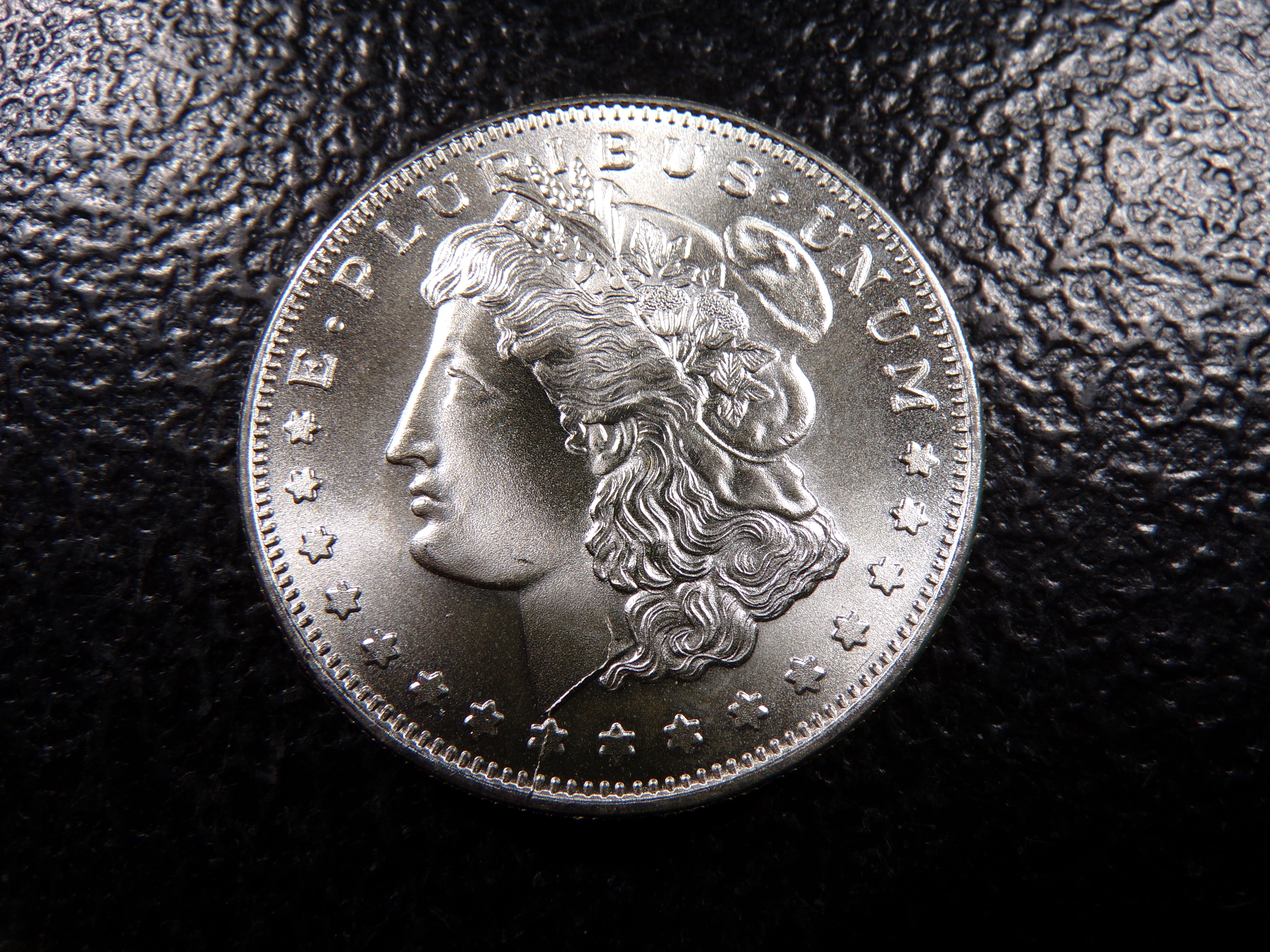 SILVER COLLECTIBLE 1 OUNCE .999 FINE SILVER