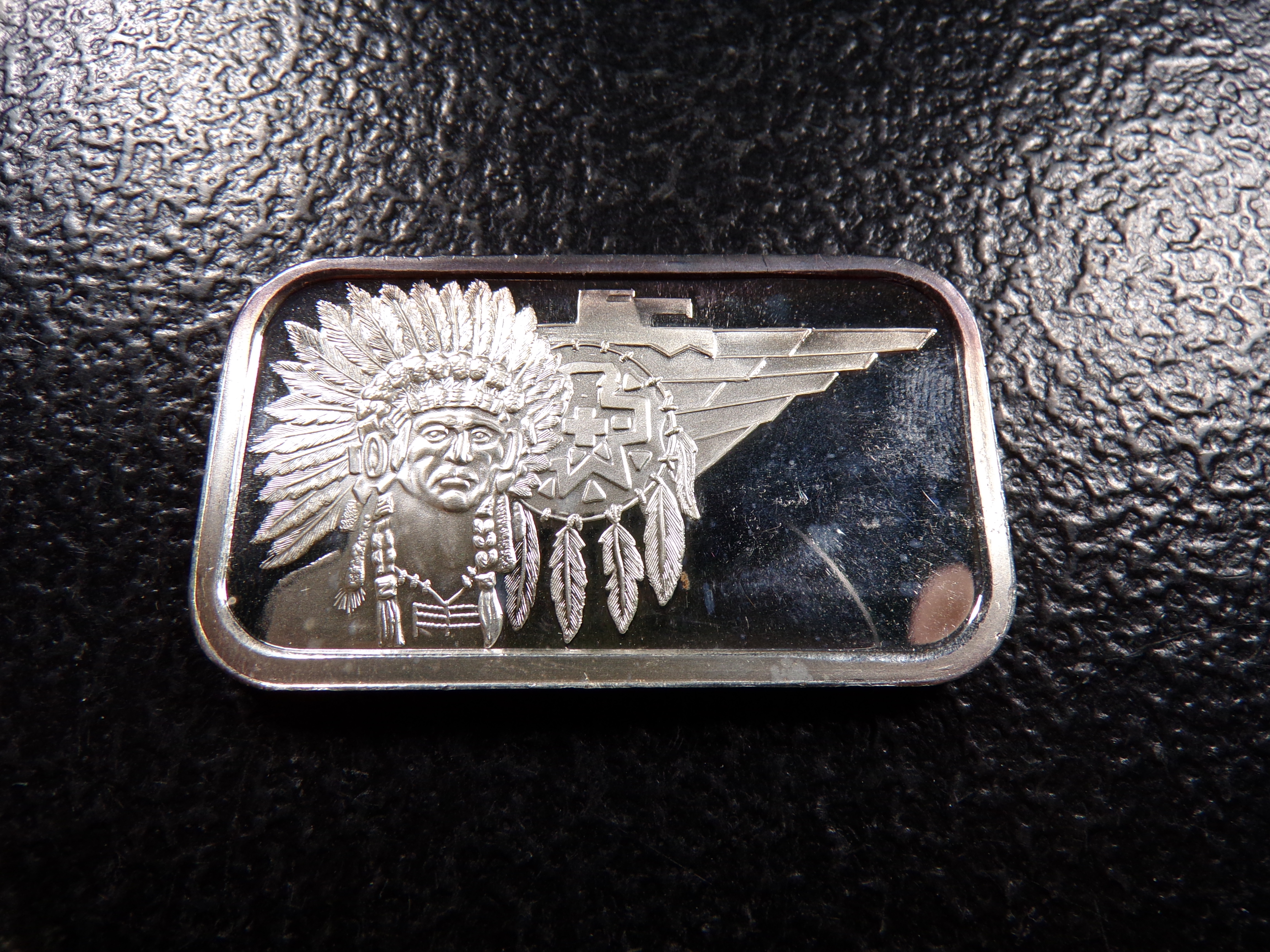 COLLECTIBLE 1 OUNCE .999 FINE SILVER BAR