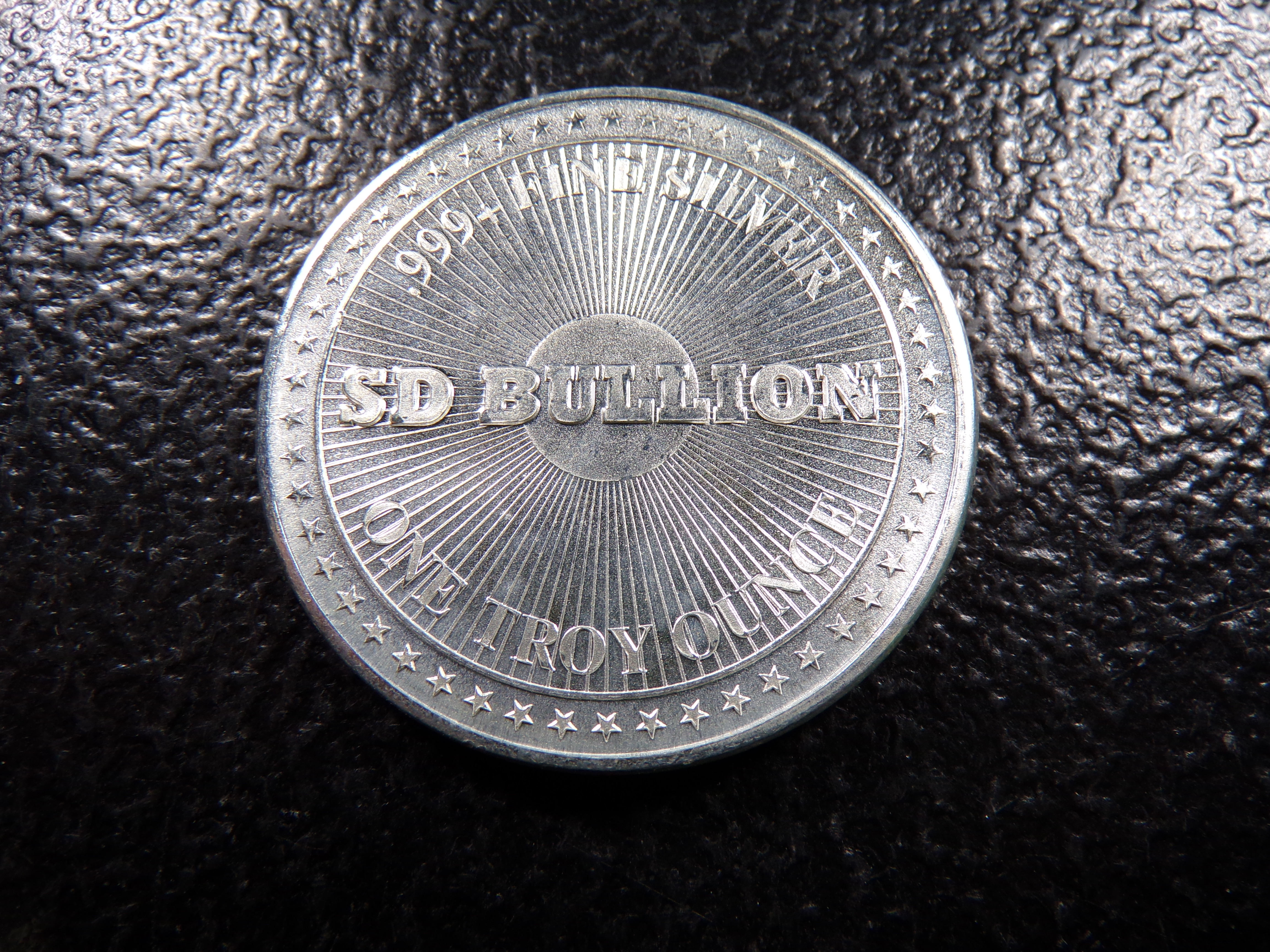 COLLECTIBLE 1 OUNCE .999 FINE SILVER BAR