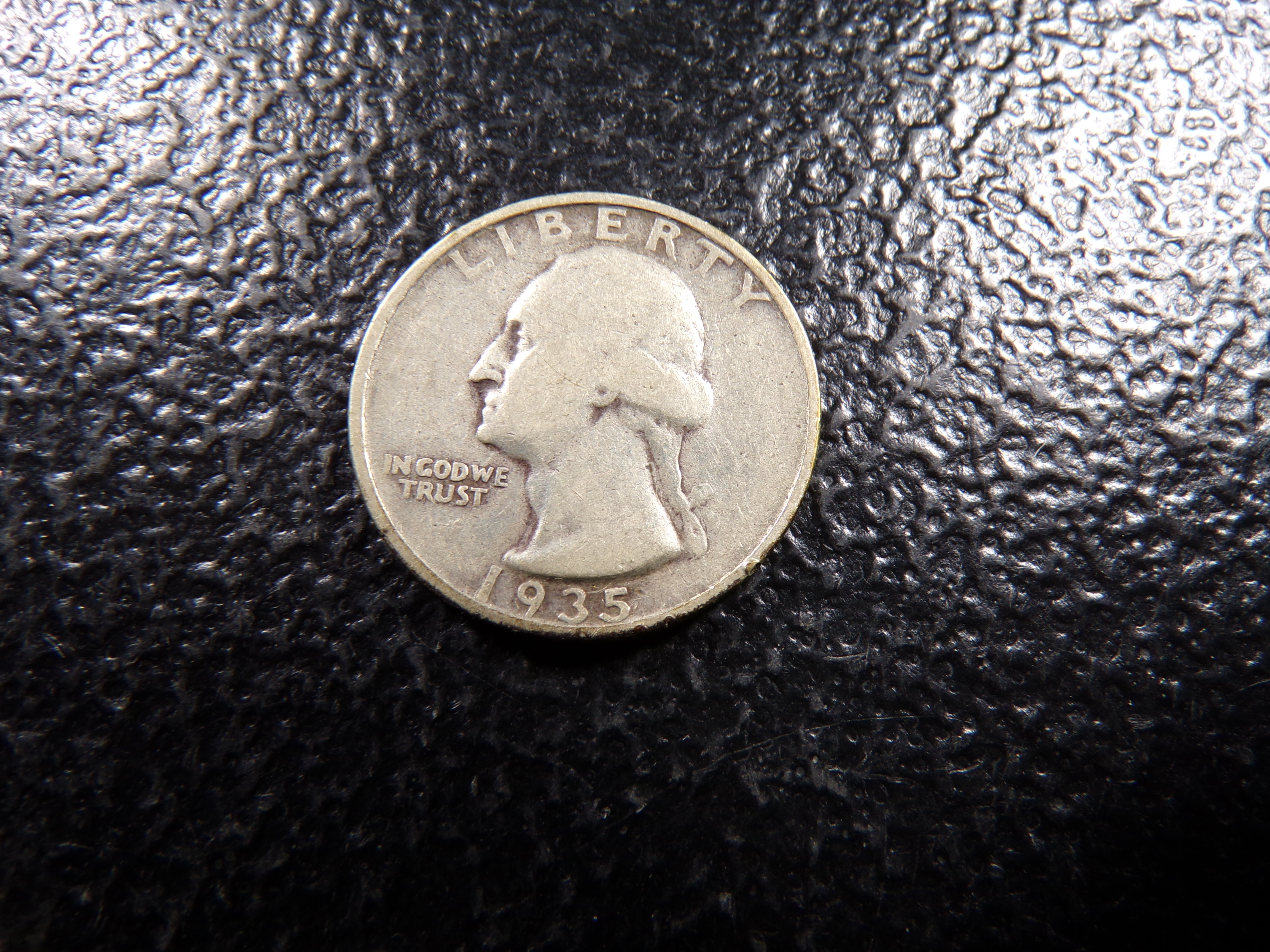 1935 WASHINGTON SILVER QUARTER