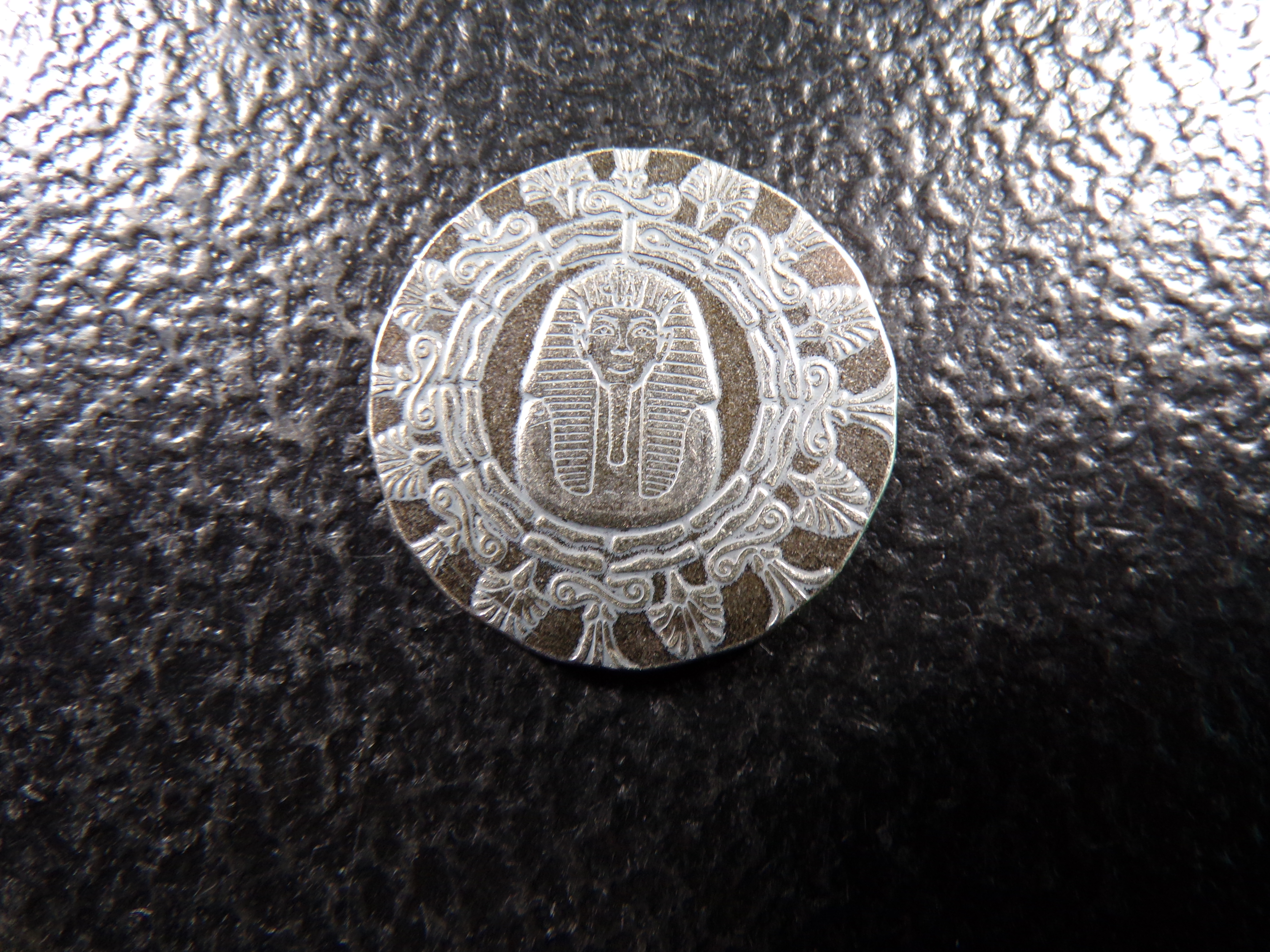 1/4TH OUNCE .999 FINE SILVER EGYPTIAN STYLE SILVER PIECE
