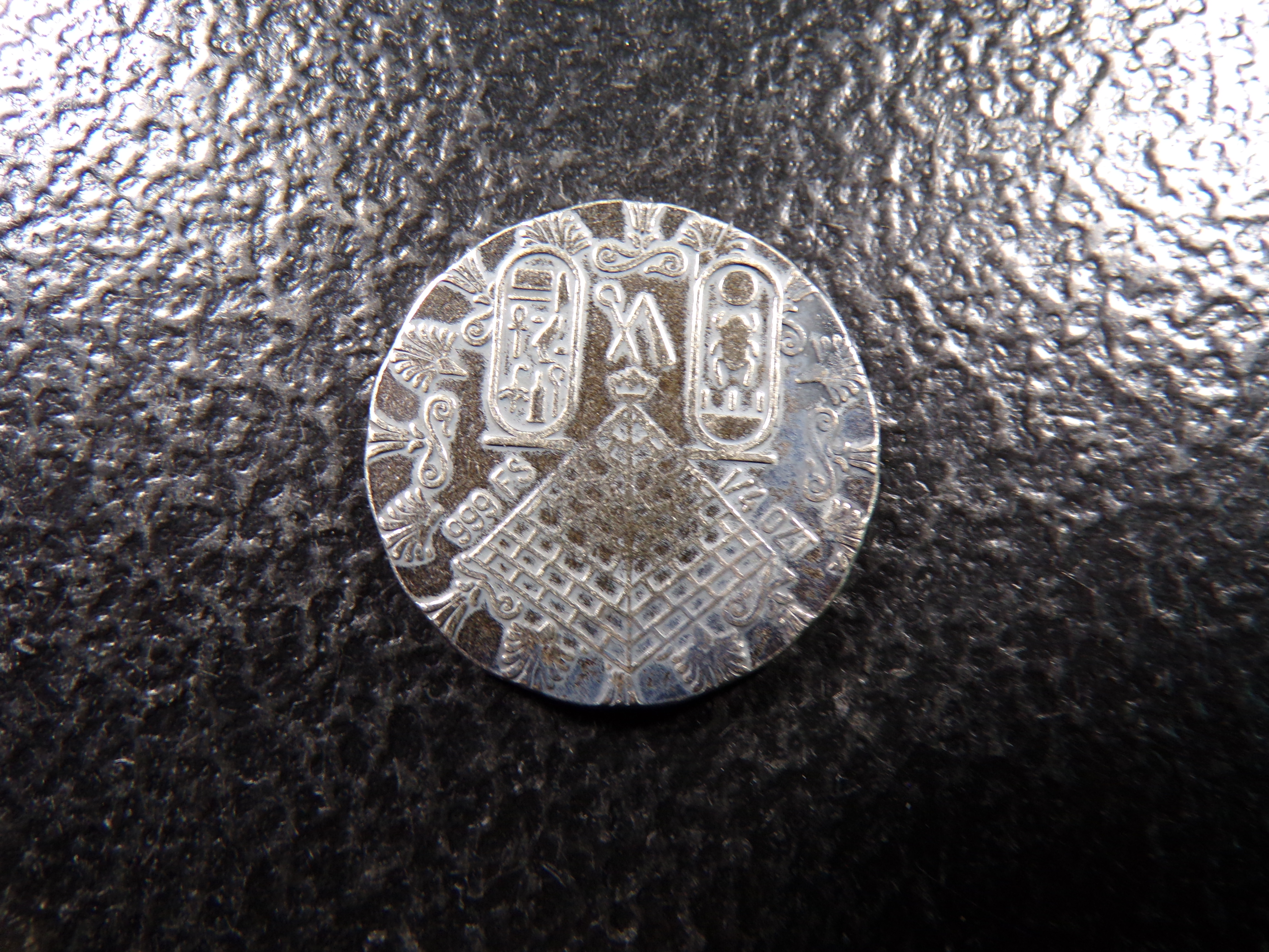 1/4TH OUNCE .999 FINE SILVER EGYPTIAN STYLE SILVER PIECE
