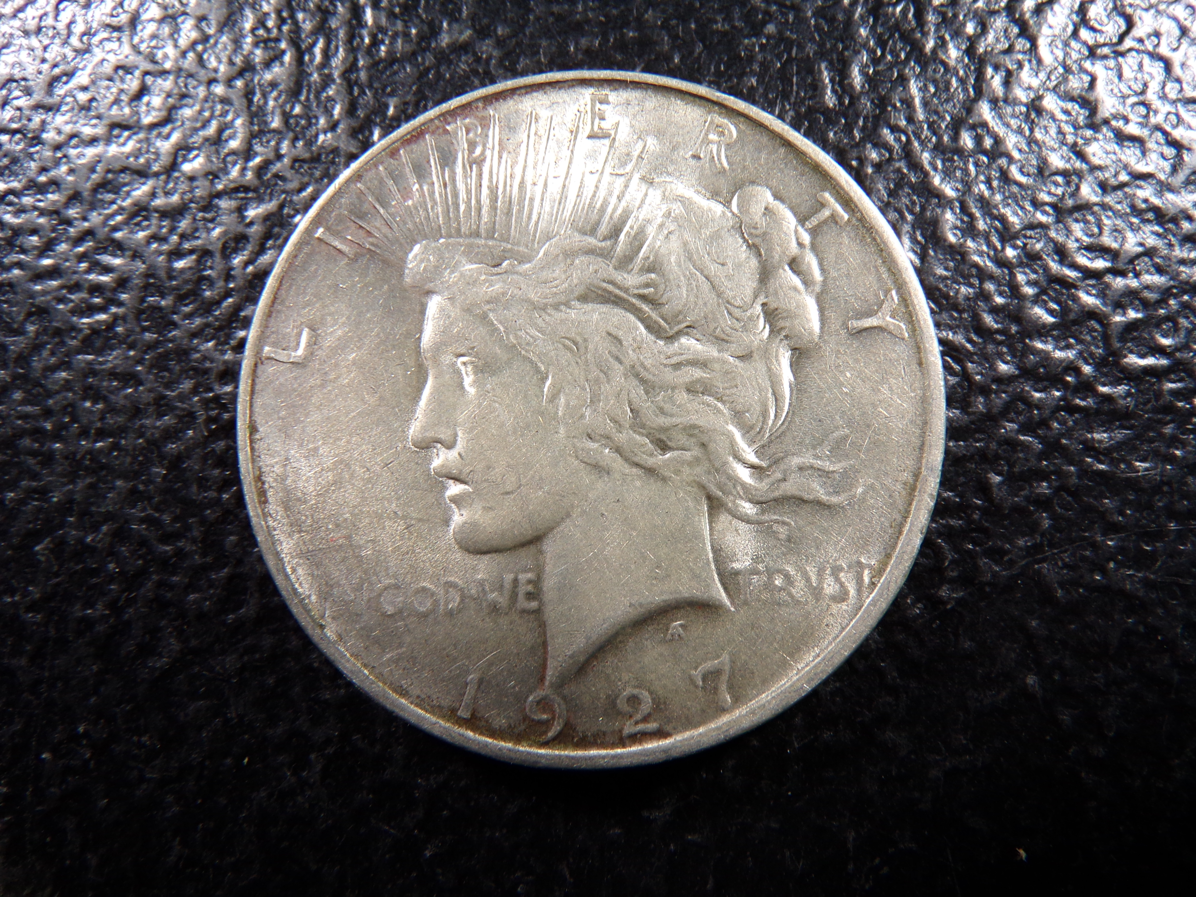 1927-D HIGH GRADE PEACE SILVER DOLLAR