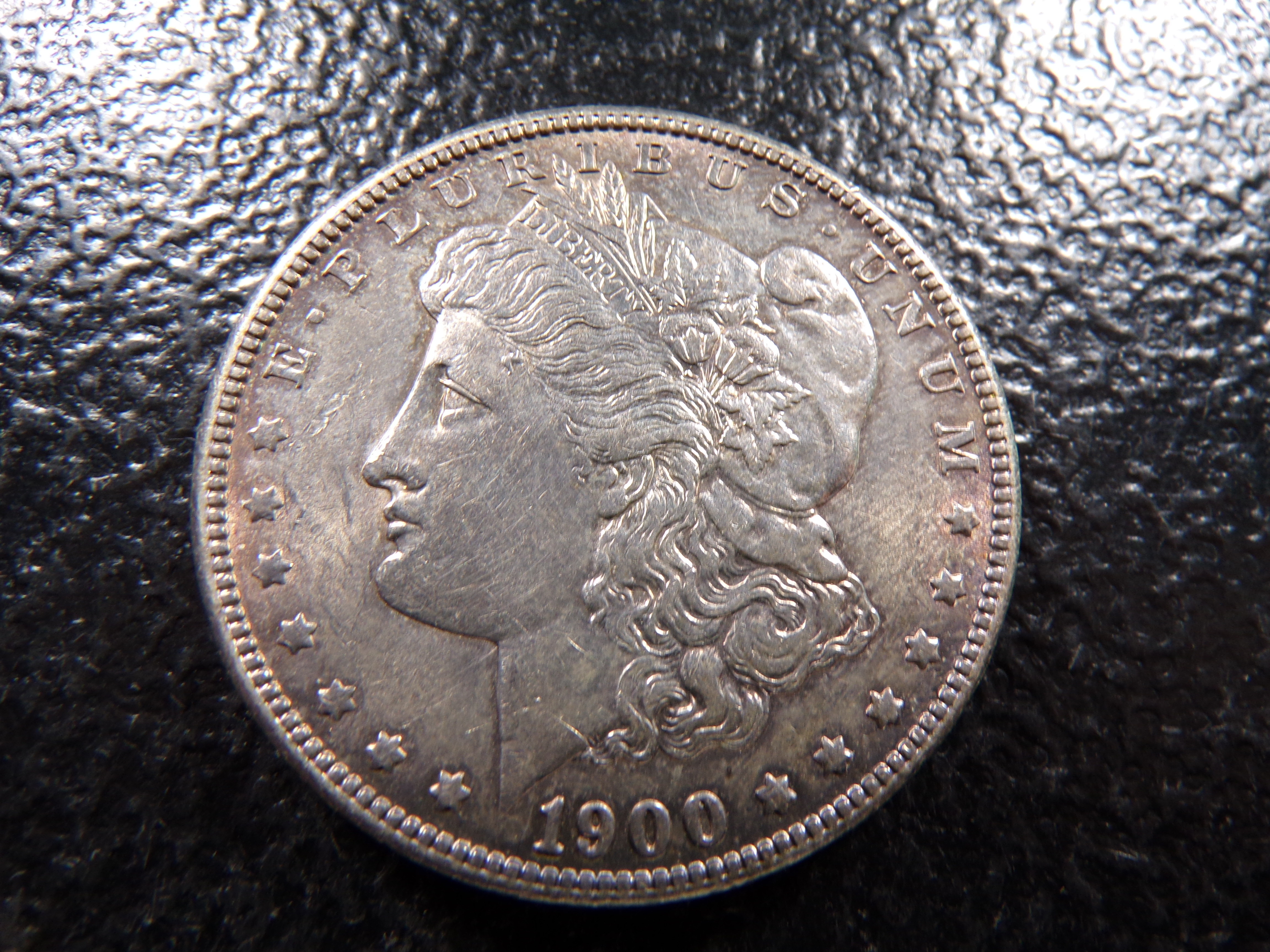 1900 MORGAN SILVER DOLLAR