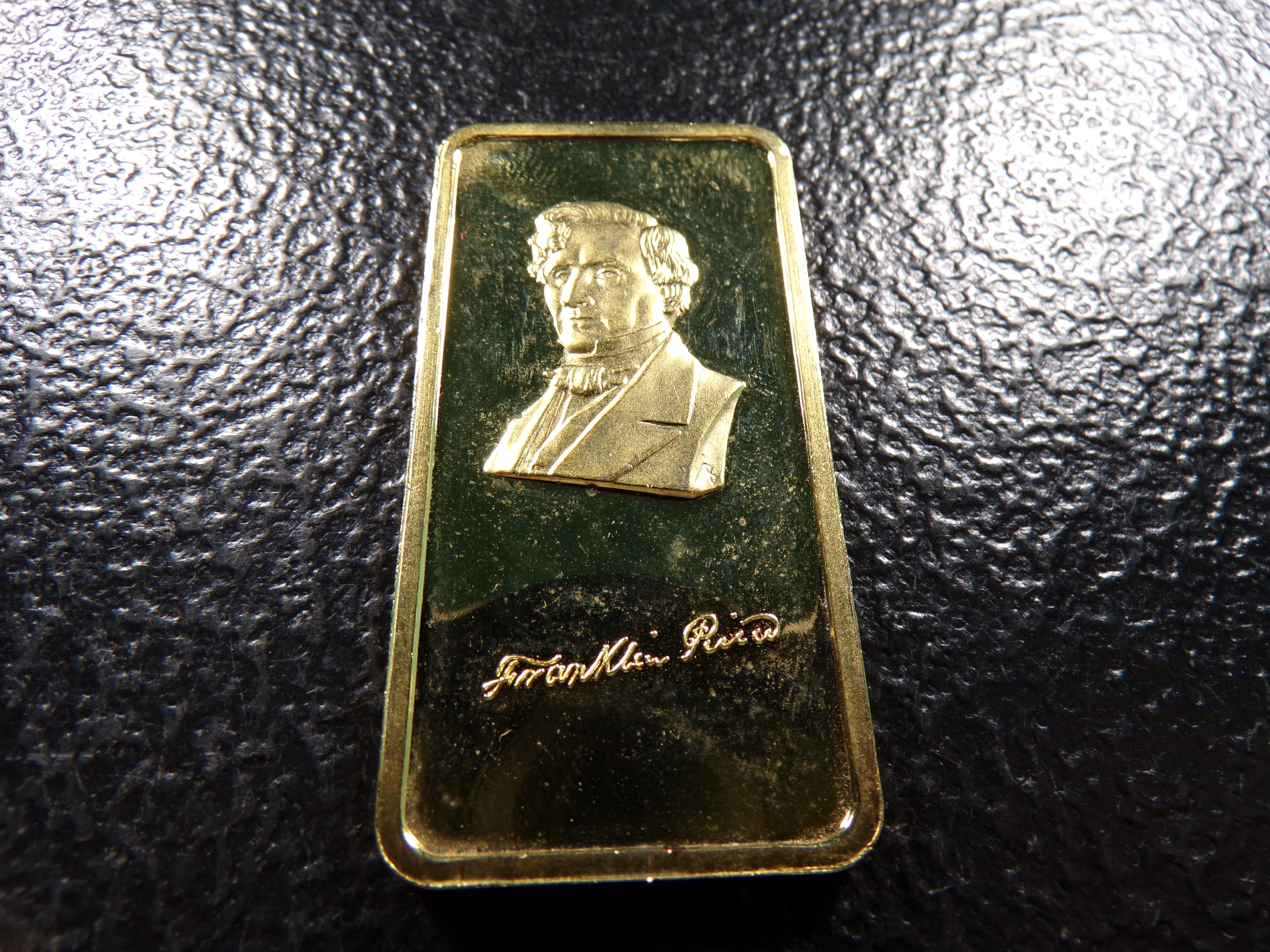 1 OUNCE .999 FINE SILVER FRANKLIN PIERCE SILVER BAR GOLD COLORED