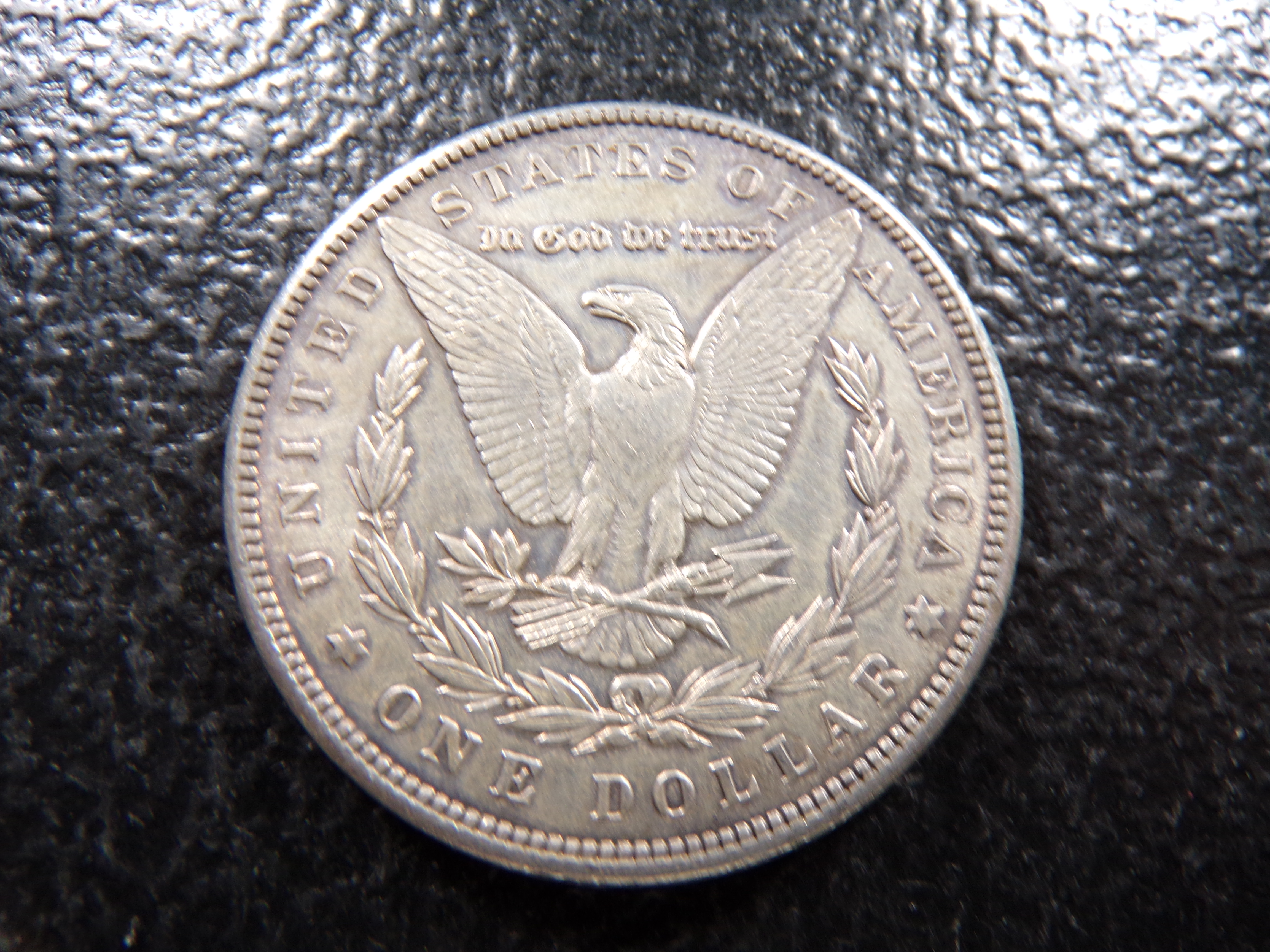 1900 MORGAN SILVER DOLLAR