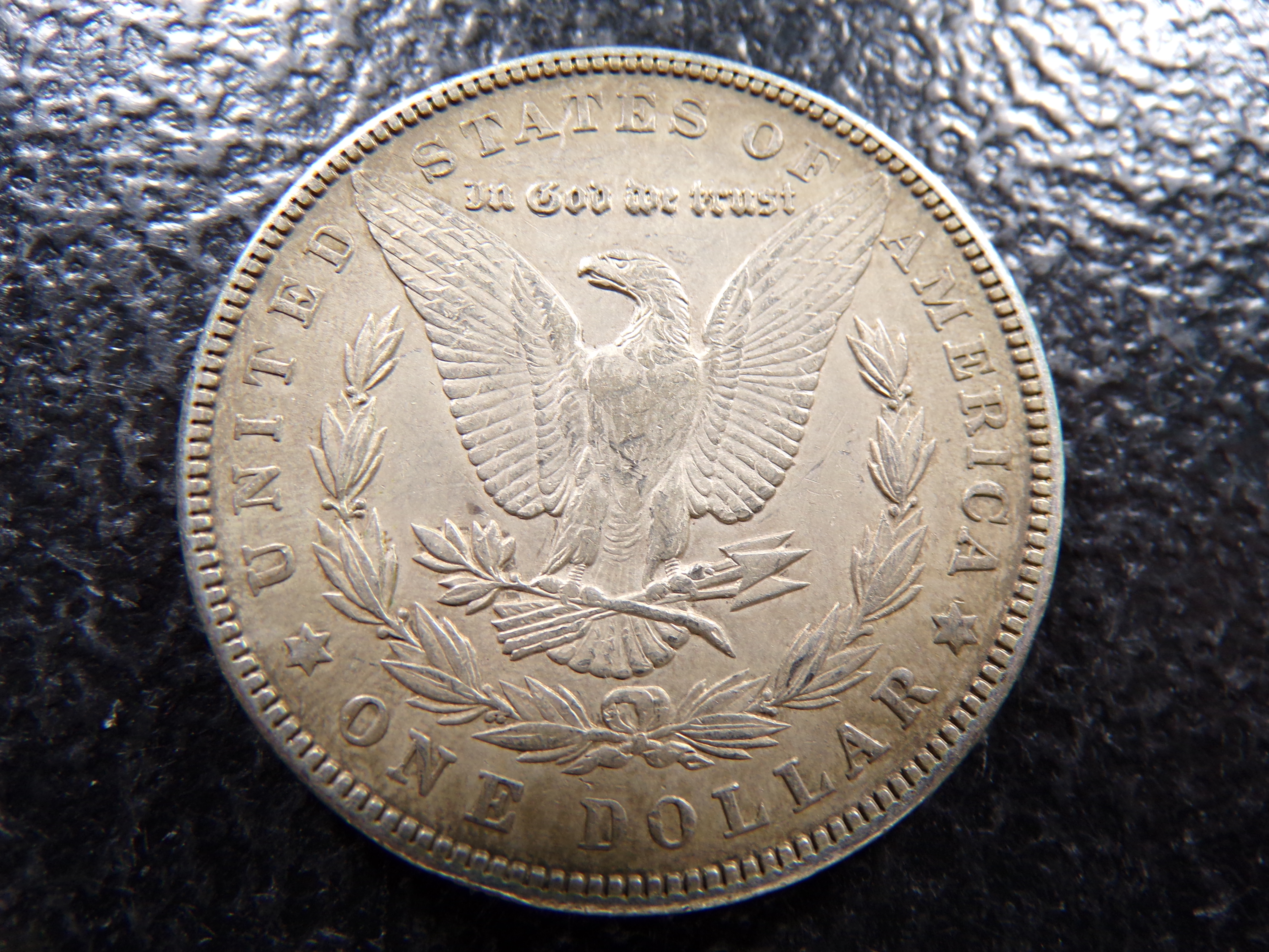 1904 MORGAN SILVER DOLLAR