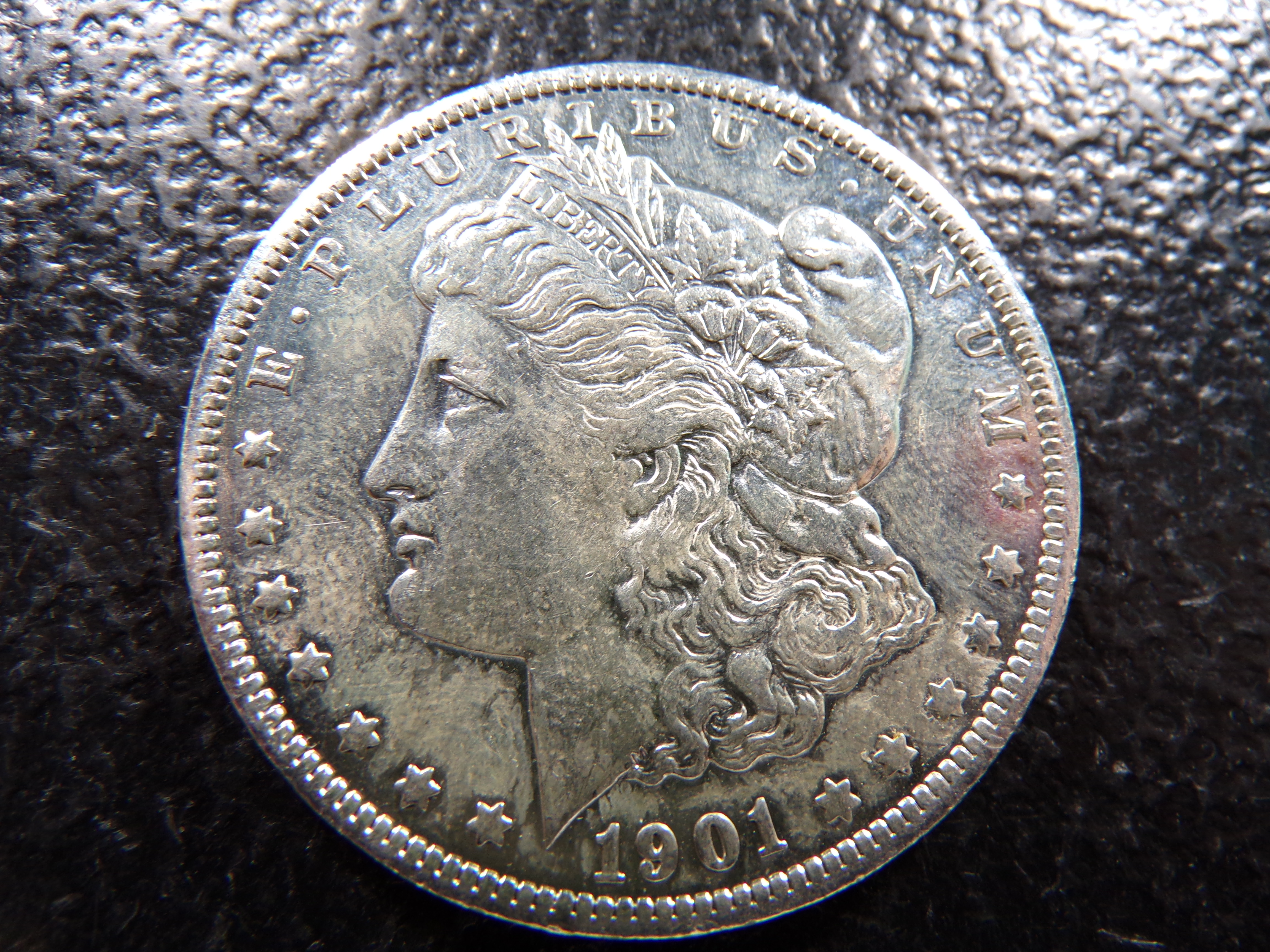 1901-O MORGAN SILVER DOLLAR