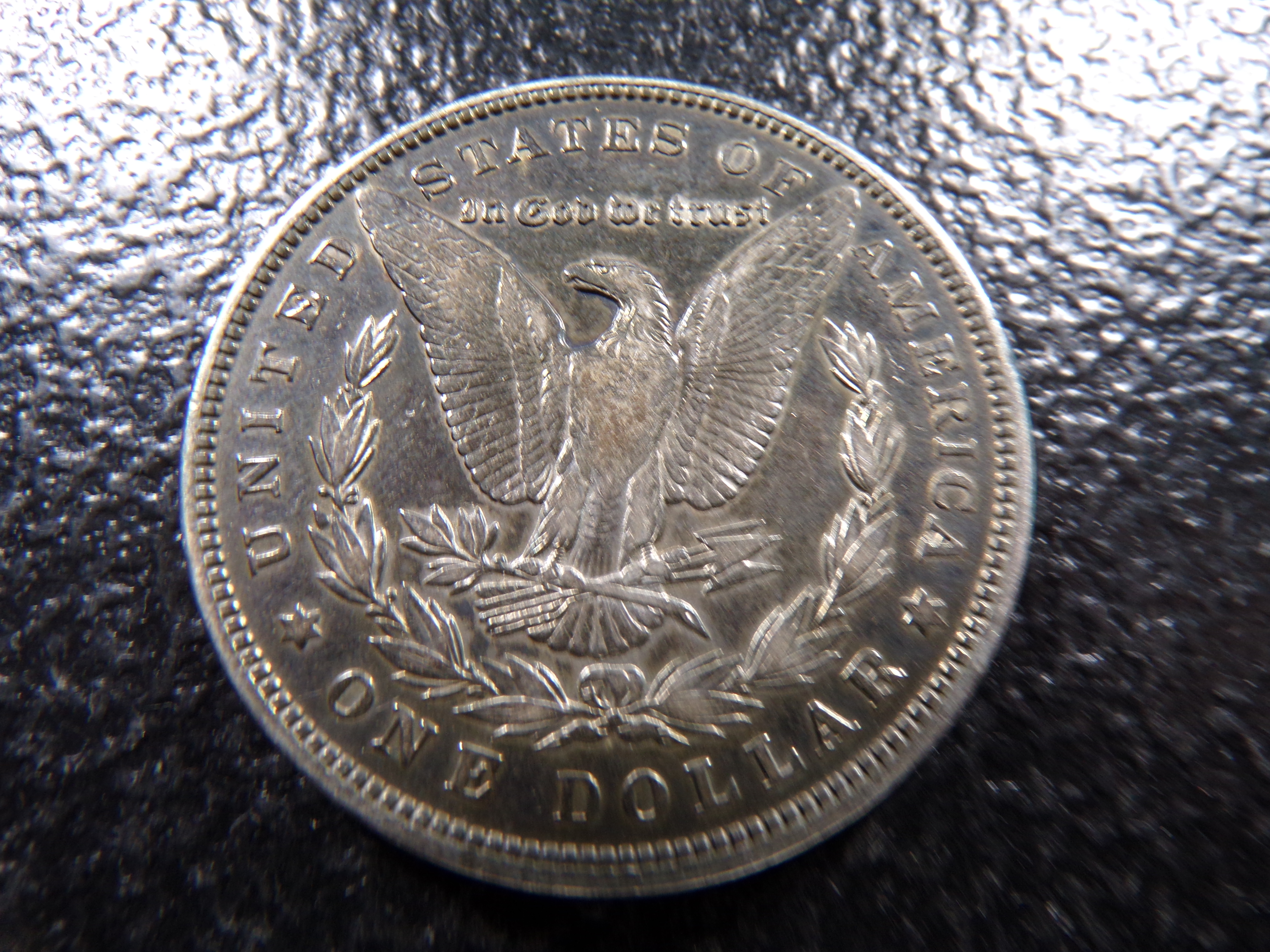1900 MORGAN SILVER DOLLAR