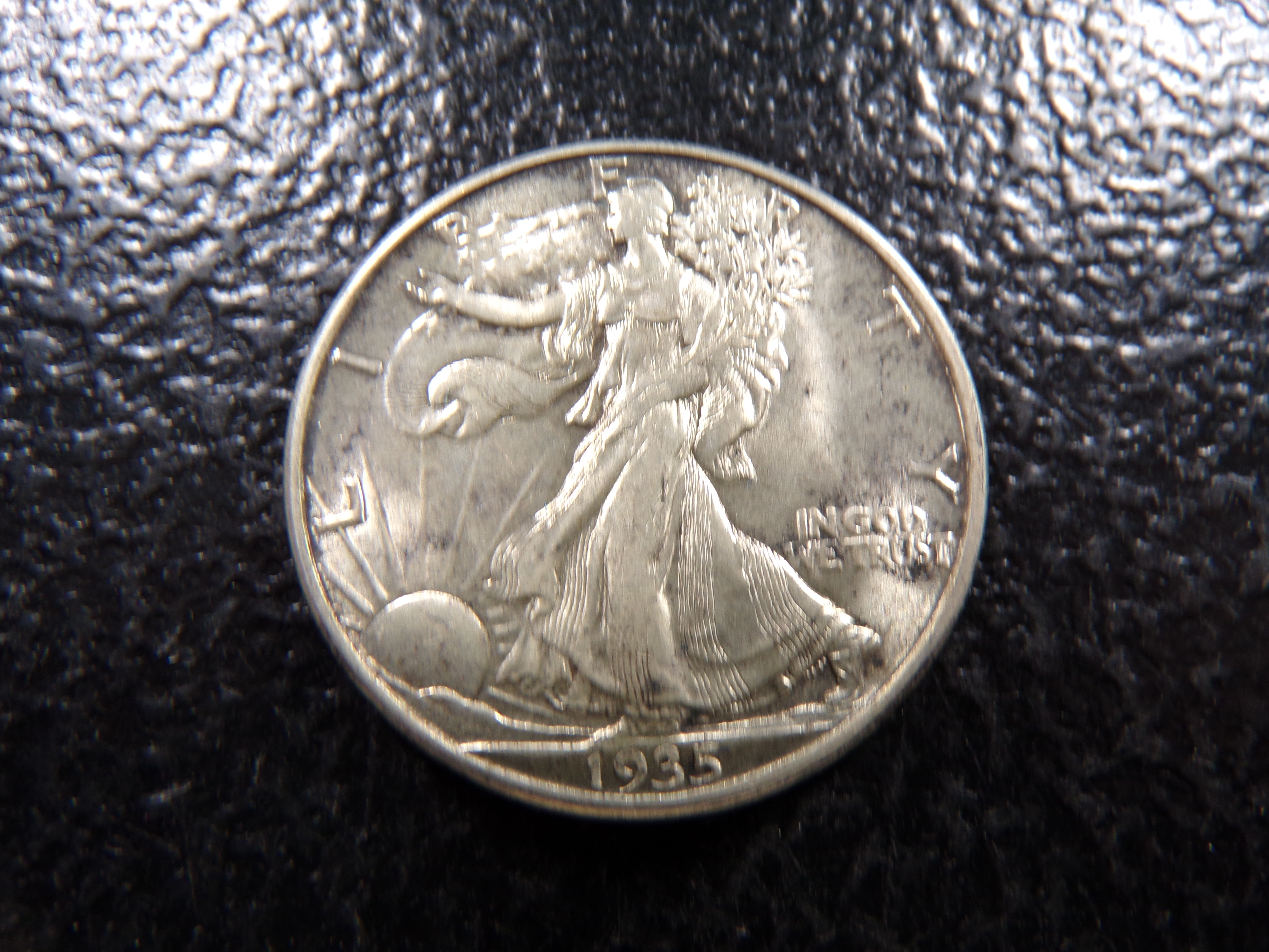 1935-D RARE DATE HIGH GRADE WALKING LIBERTY SILVER HALF DOLLAR