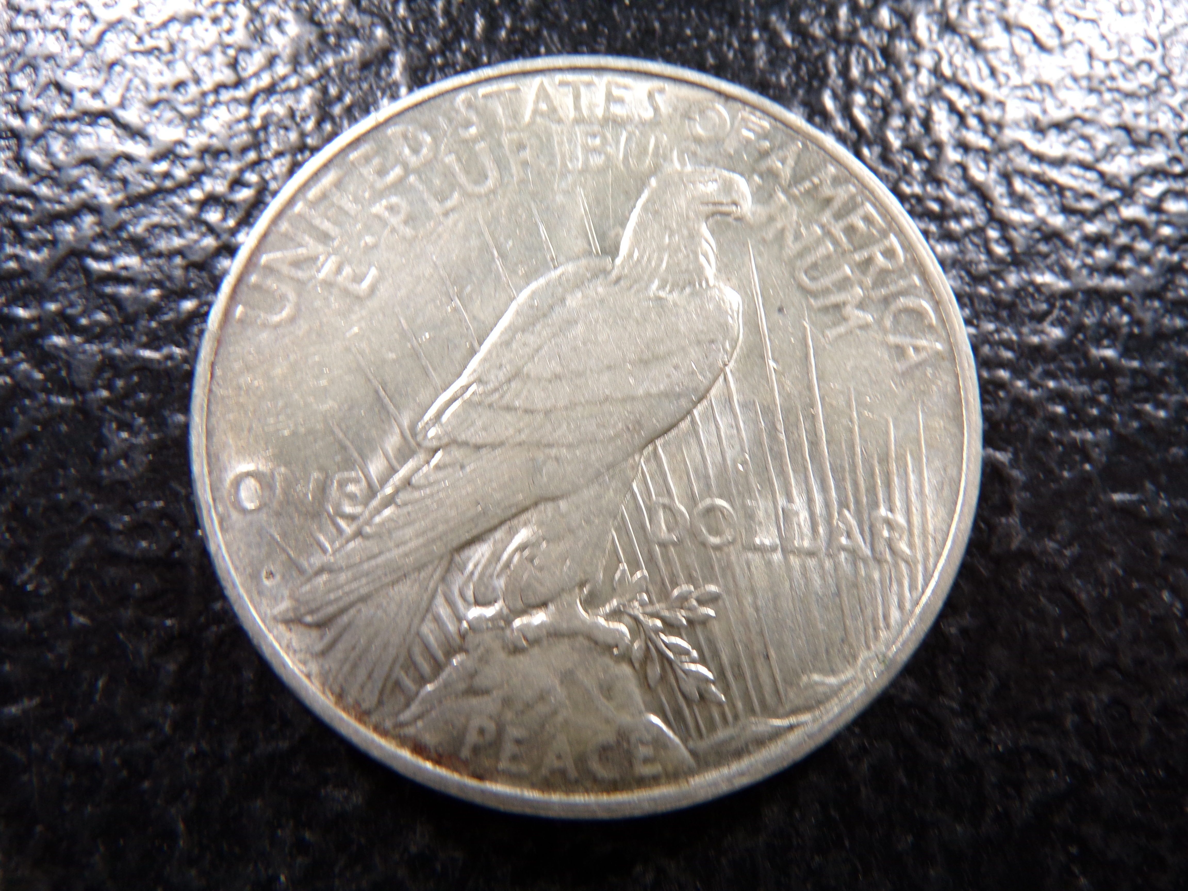 1927-D HIGH GRADE PEACE SILVER DOLLAR