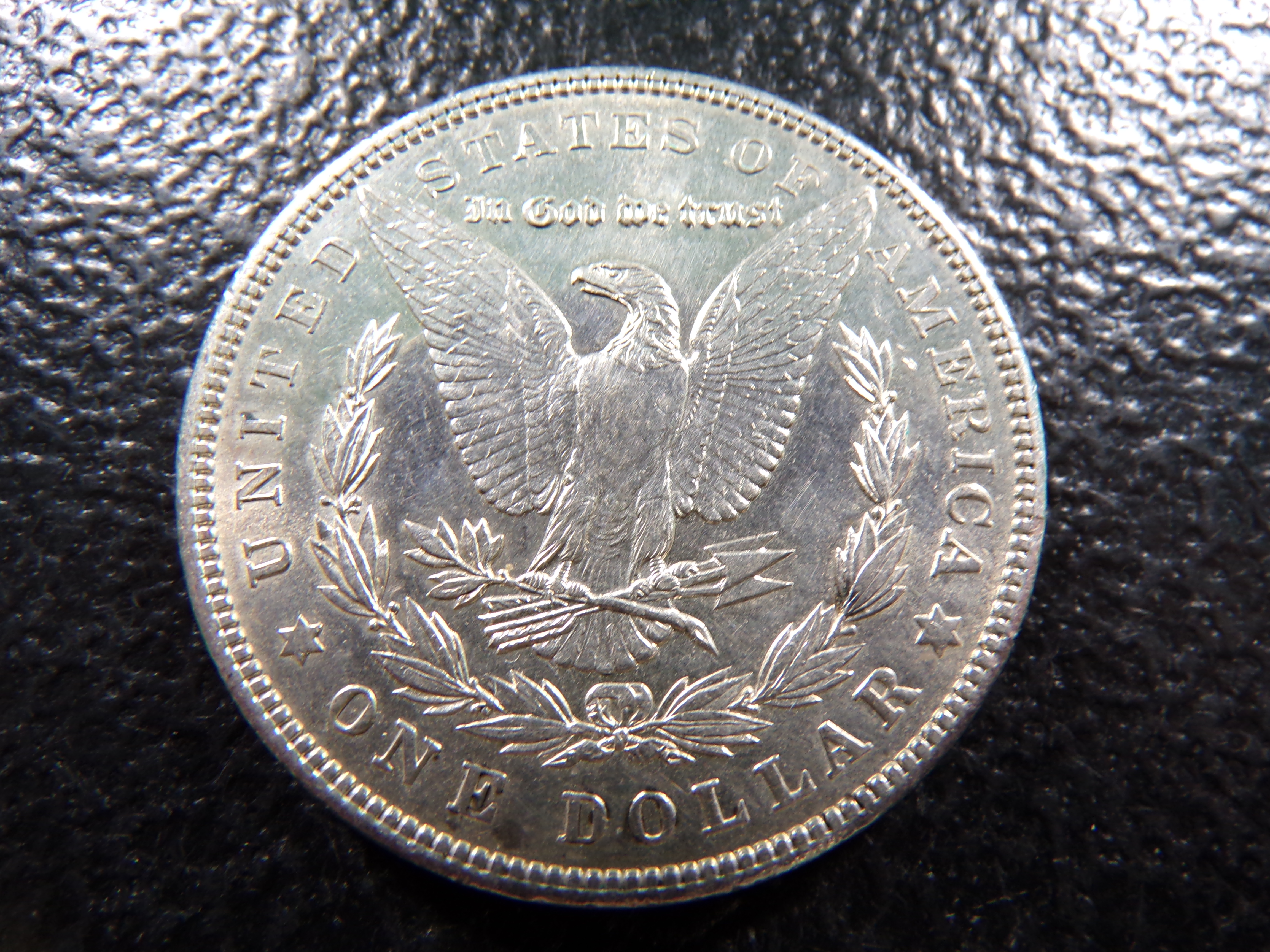 1904 MORGAN SILVER DOLLAR
