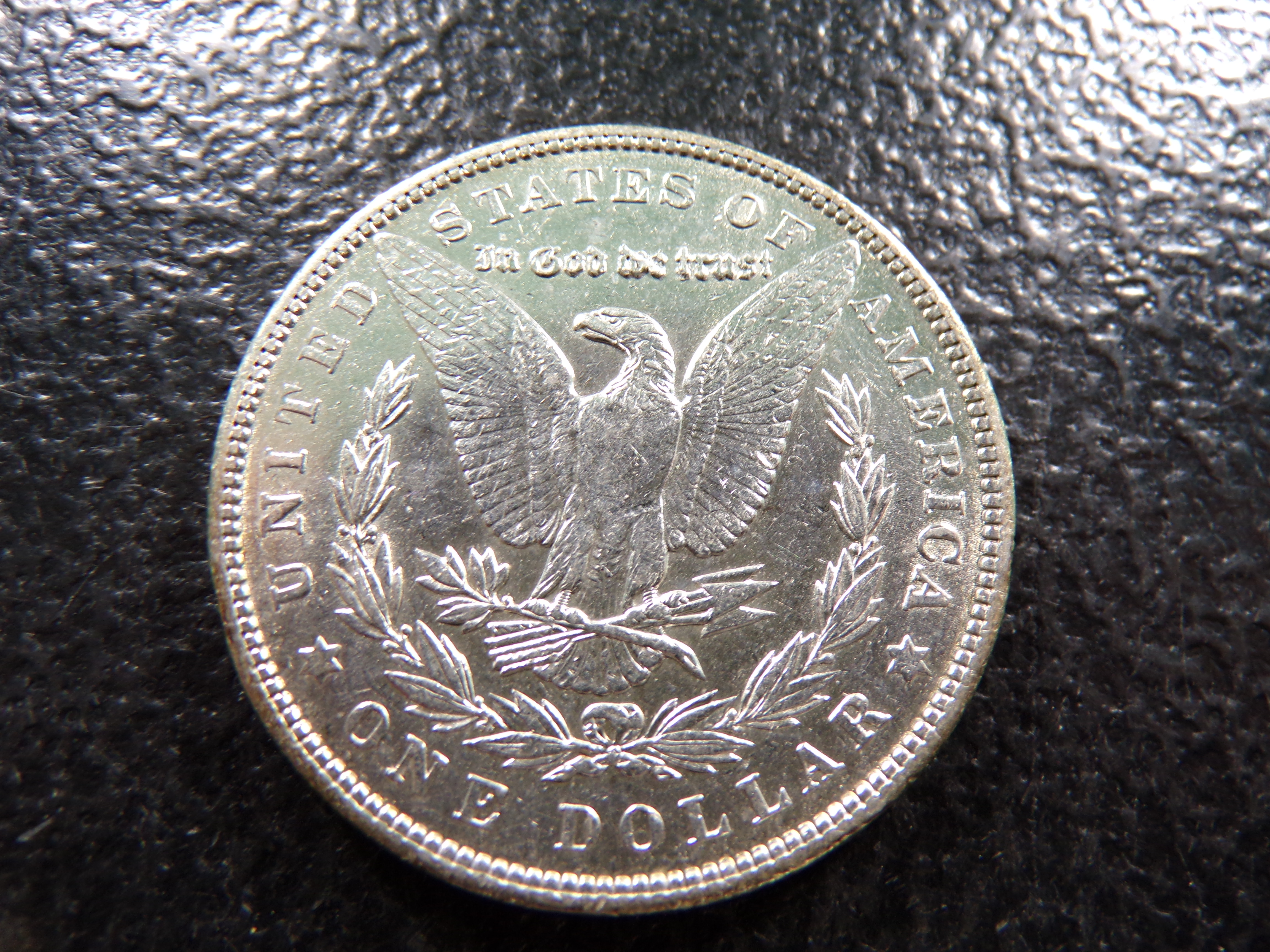 1904 MORGAN SILVER DOLLAR