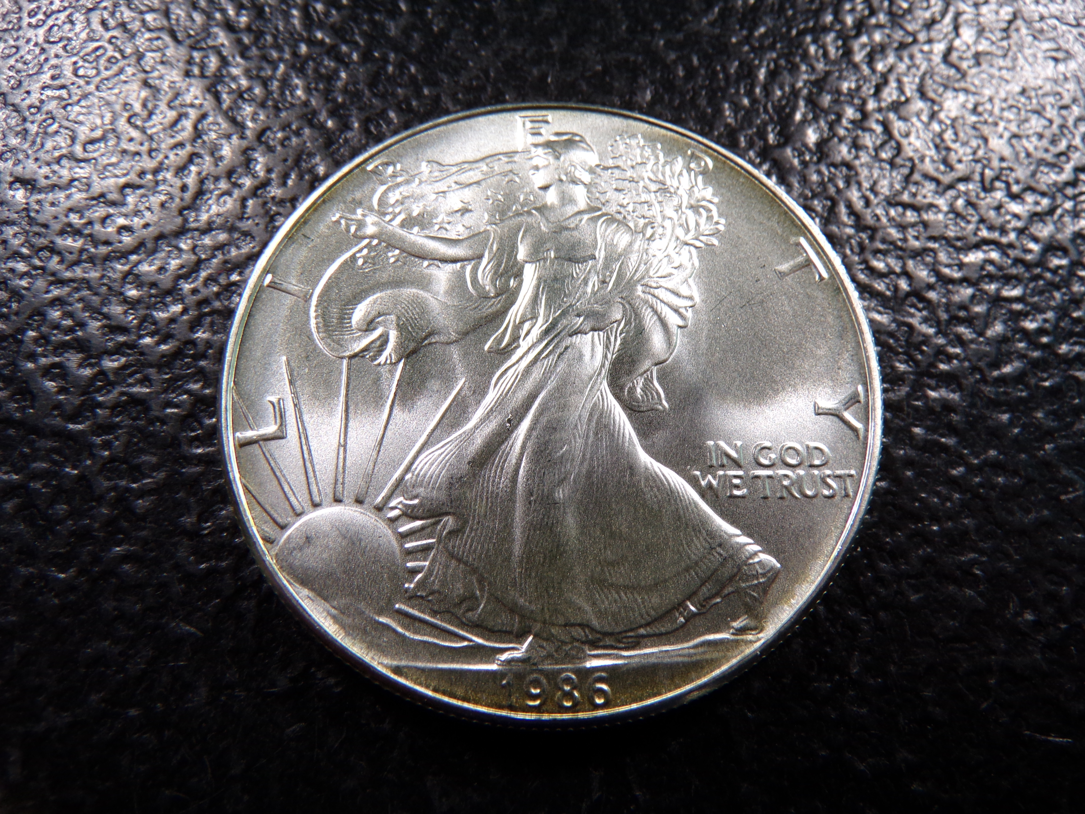 1986 KEY DATE AMERICAN SILVER EAGLE DOLLAR *1 OZ. FINE SILVER