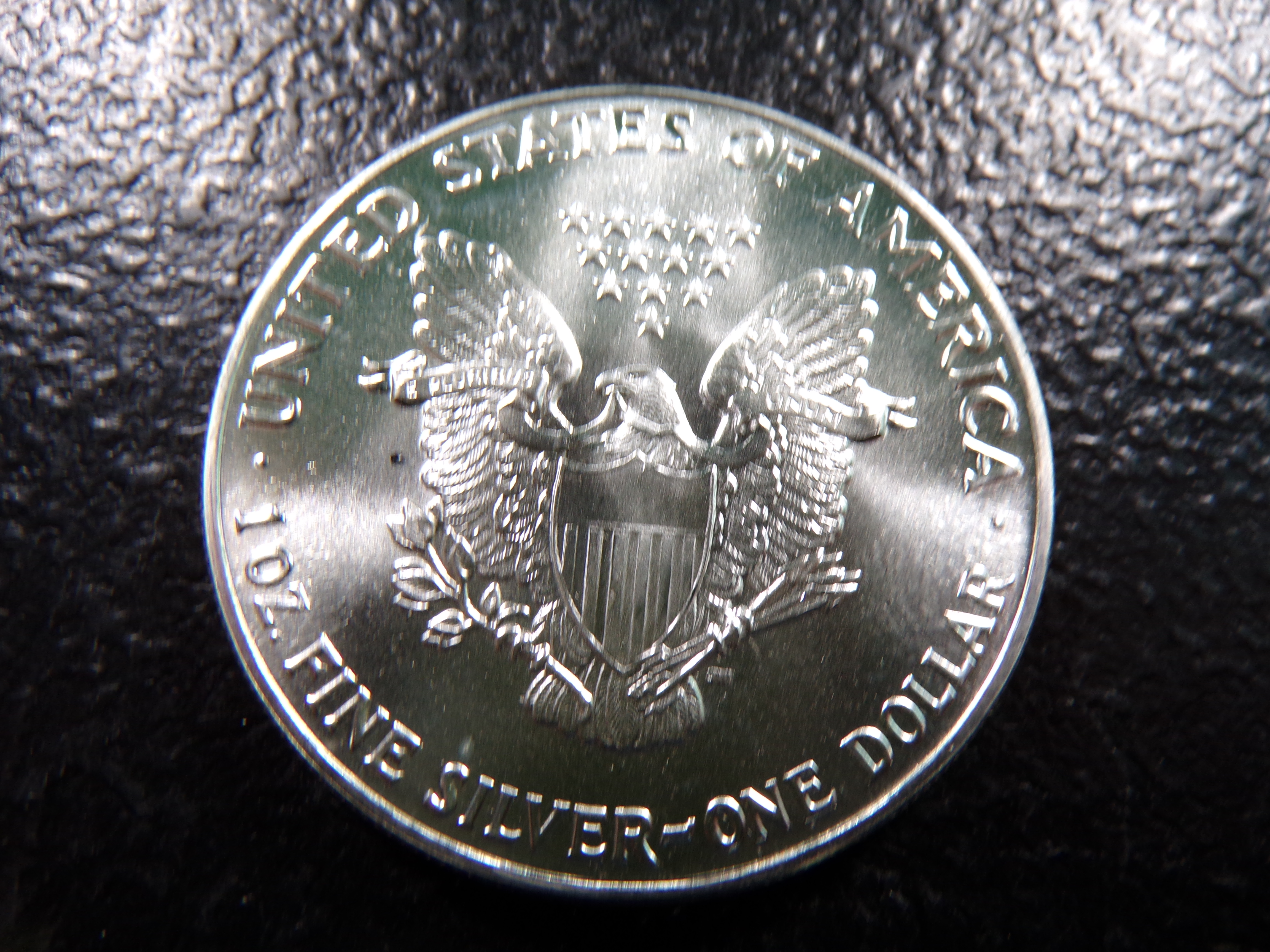 1988 AMERICAN SILVER EAGLE DOLLAR *1 OZ. FINE SILVER
