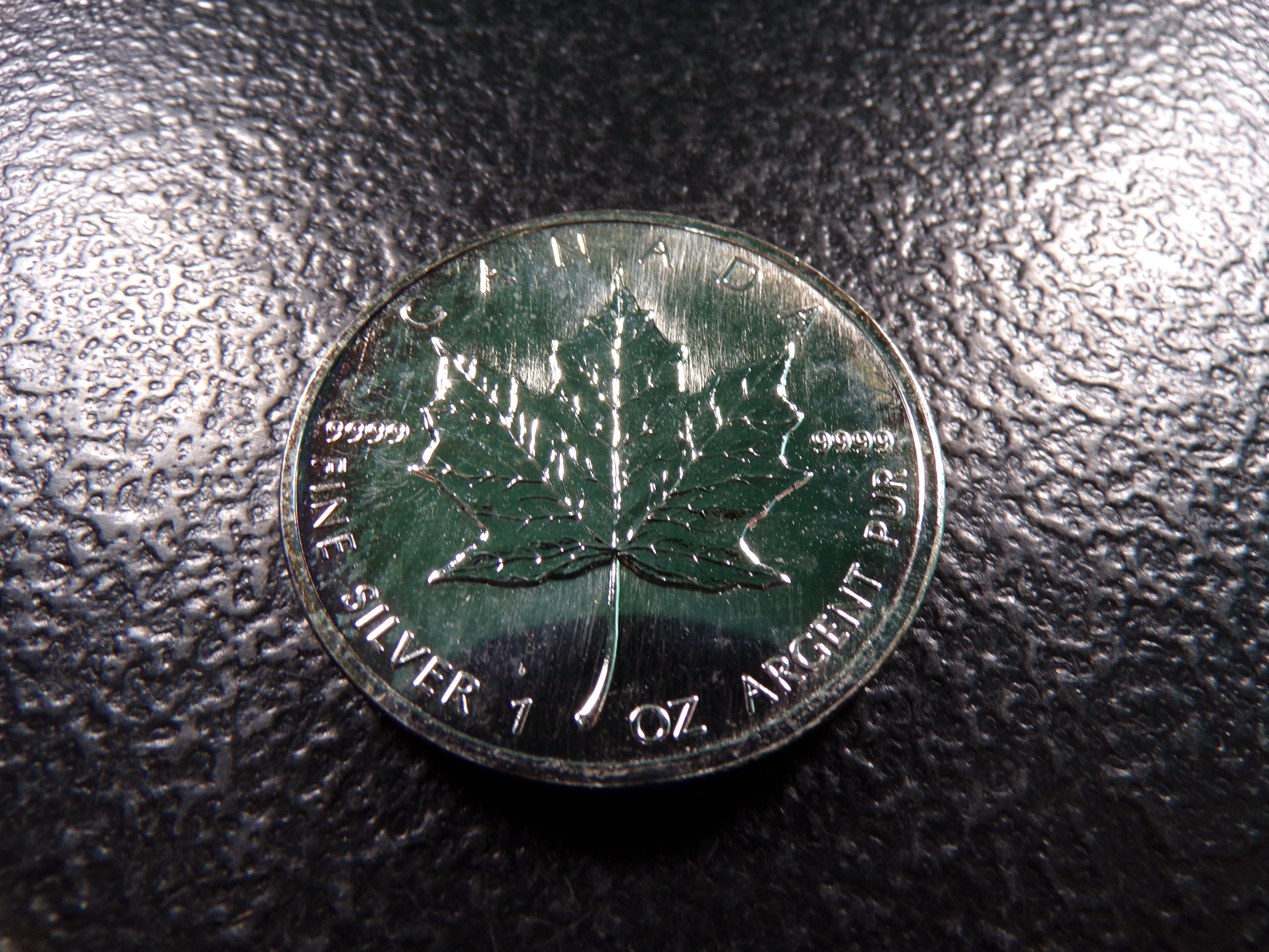 1993 CANADA $5 SILVER MAPLE LEAF *1 OUNCE 9999 FINE SILVER