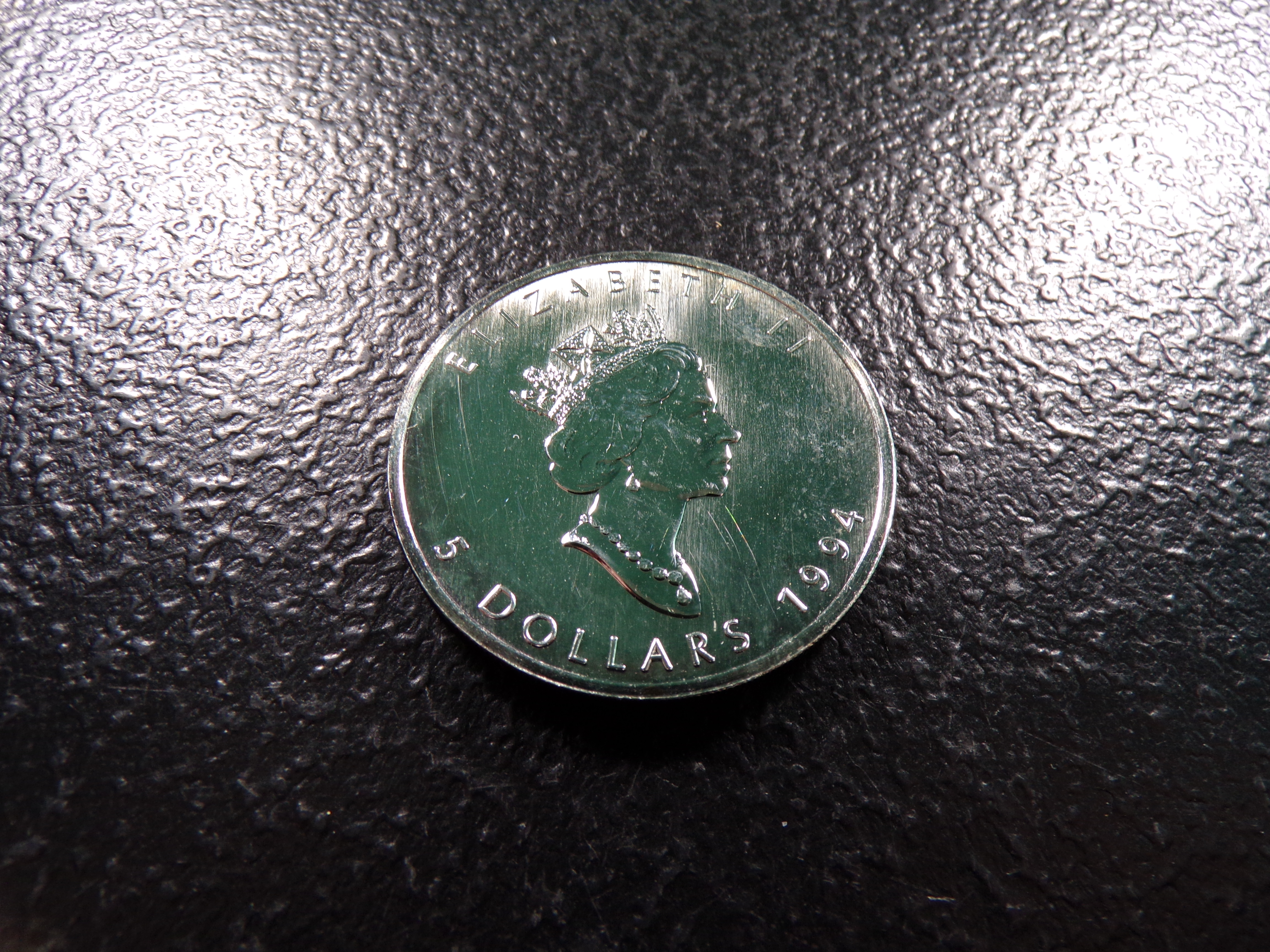 1994 CANADA $5 SILVER MAPLE LEAF *1 OUNCE 9999 FINE SILVER