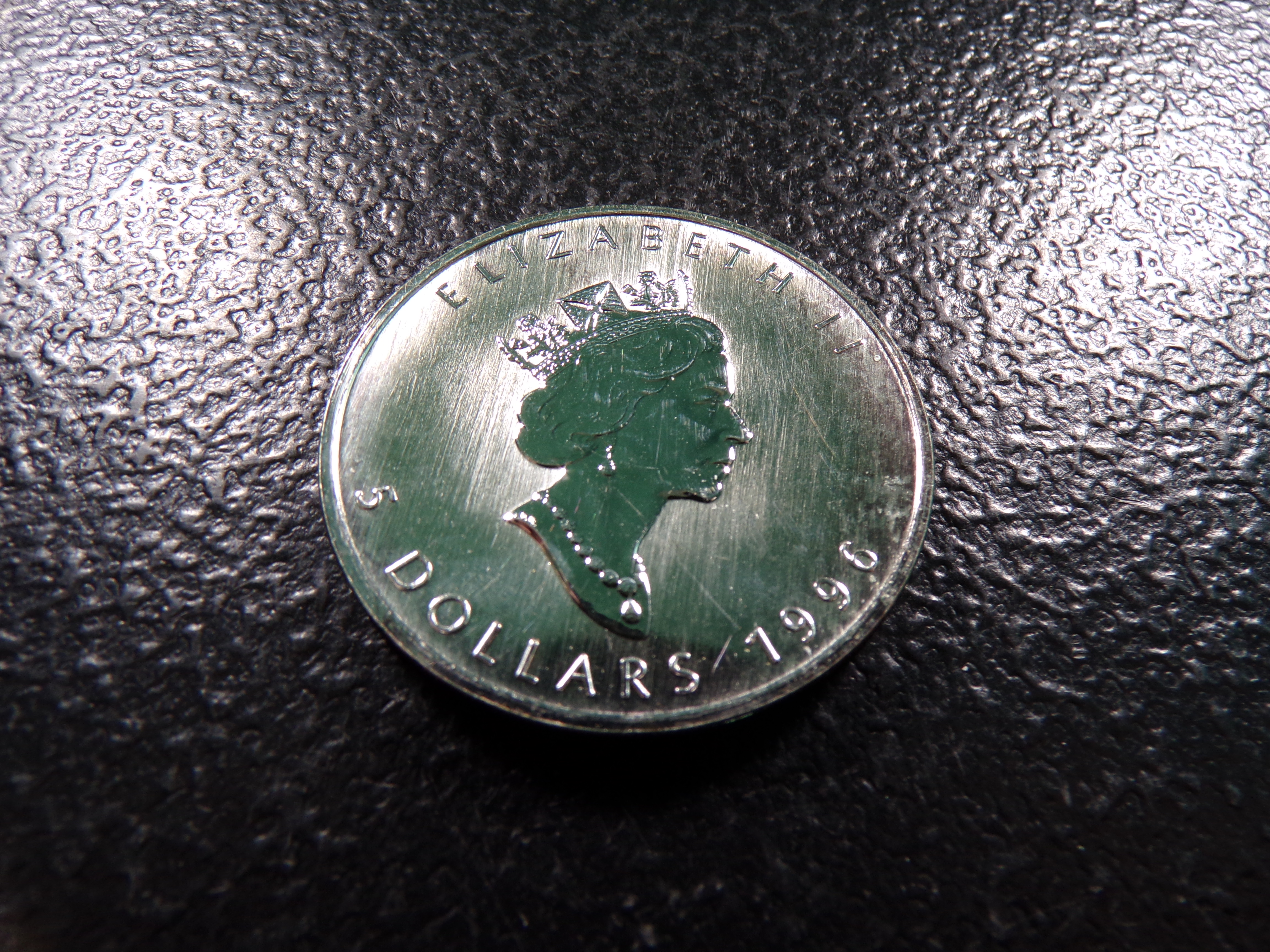 1996 CANADA $5 SILVER MAPLE LEAF *1 OUNCE 9999 FINE SILVER
