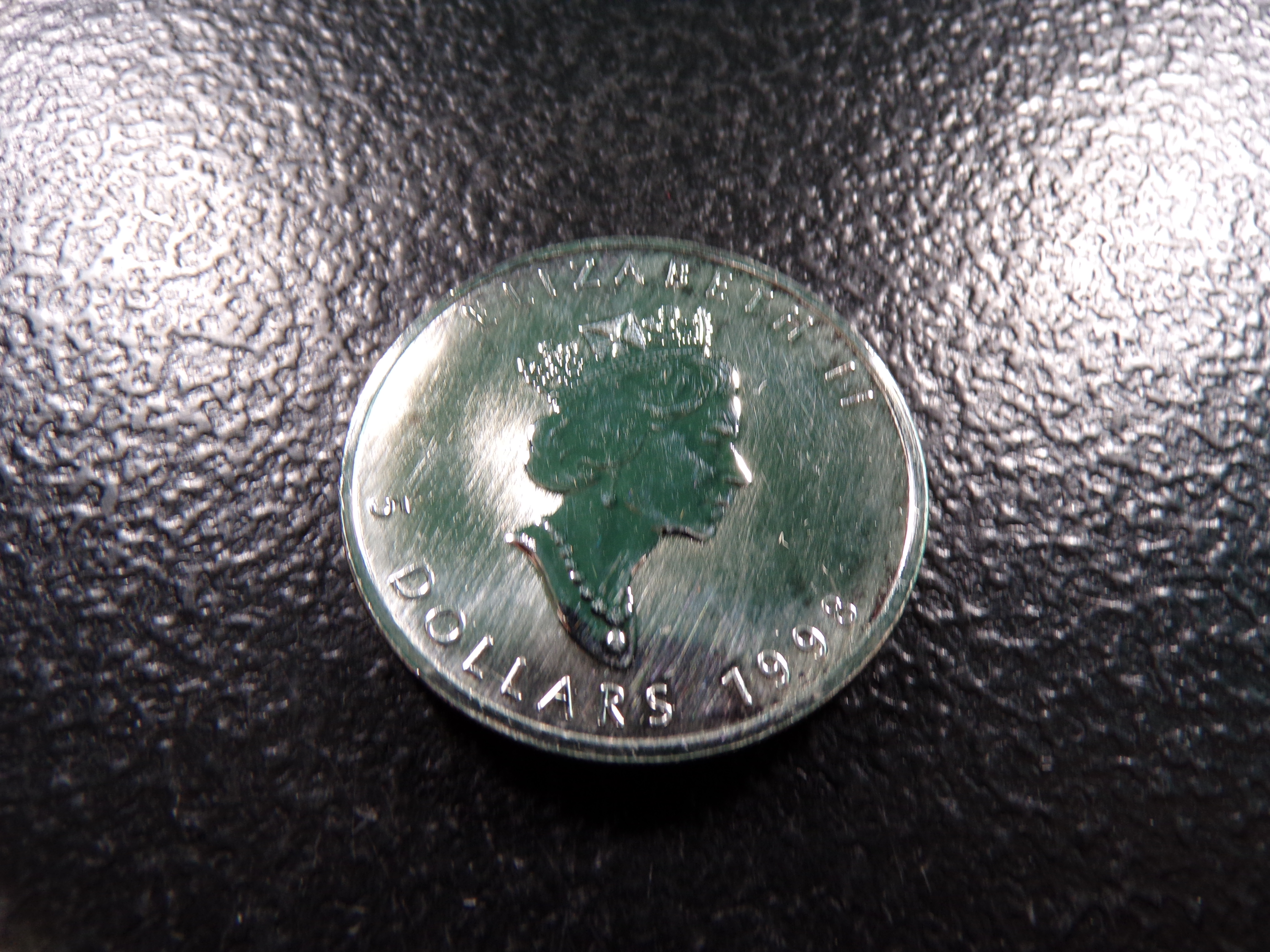 1998 CANADA $5 SILVER MAPLE LEAF *1 OUNCE 9999 FINE SILVER