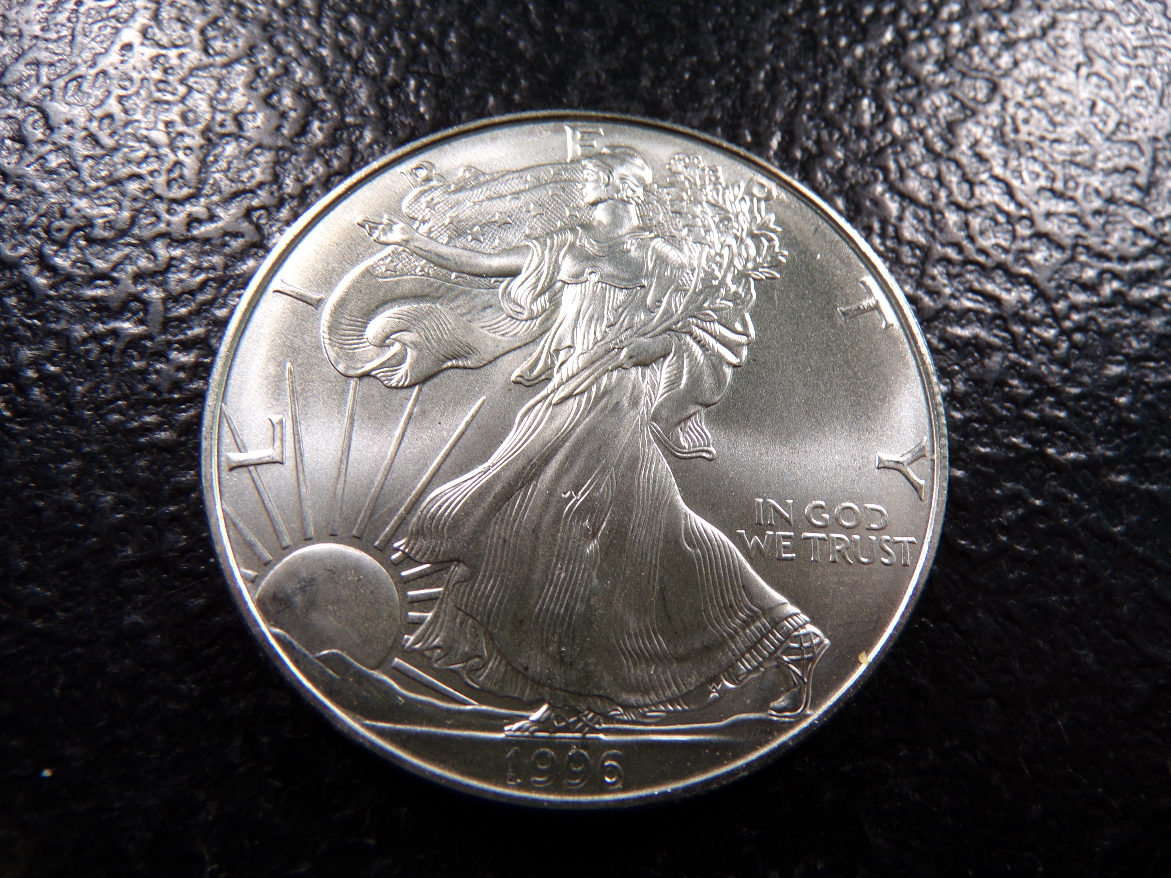 1996 KEY DATE AMERICAN SILVER EAGLE DOLLAR *1 OZ. FINE SILVER