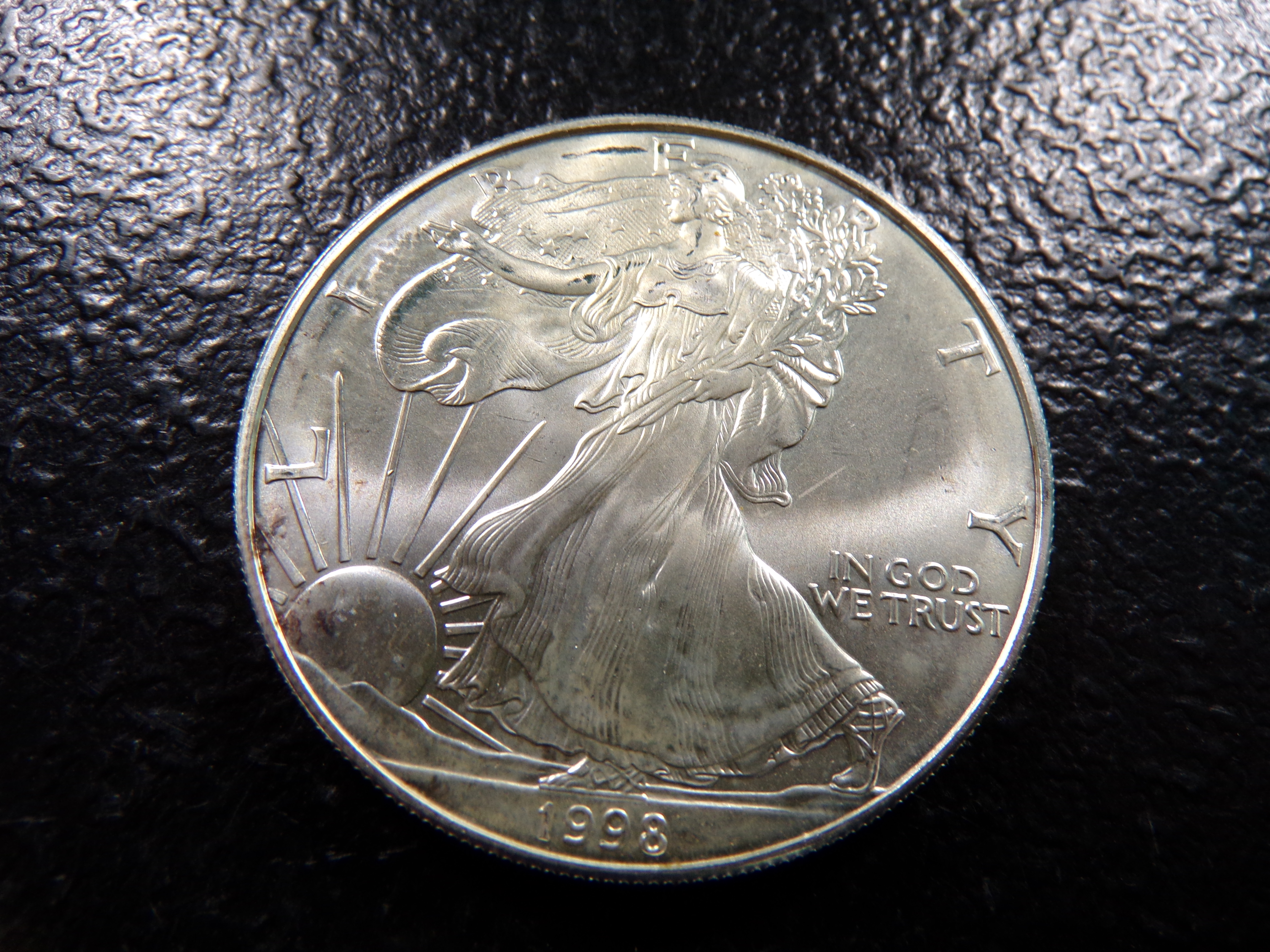 1998 AMERICAN SILVER EAGLE DOLLAR *1 OZ. FINE SILVER
