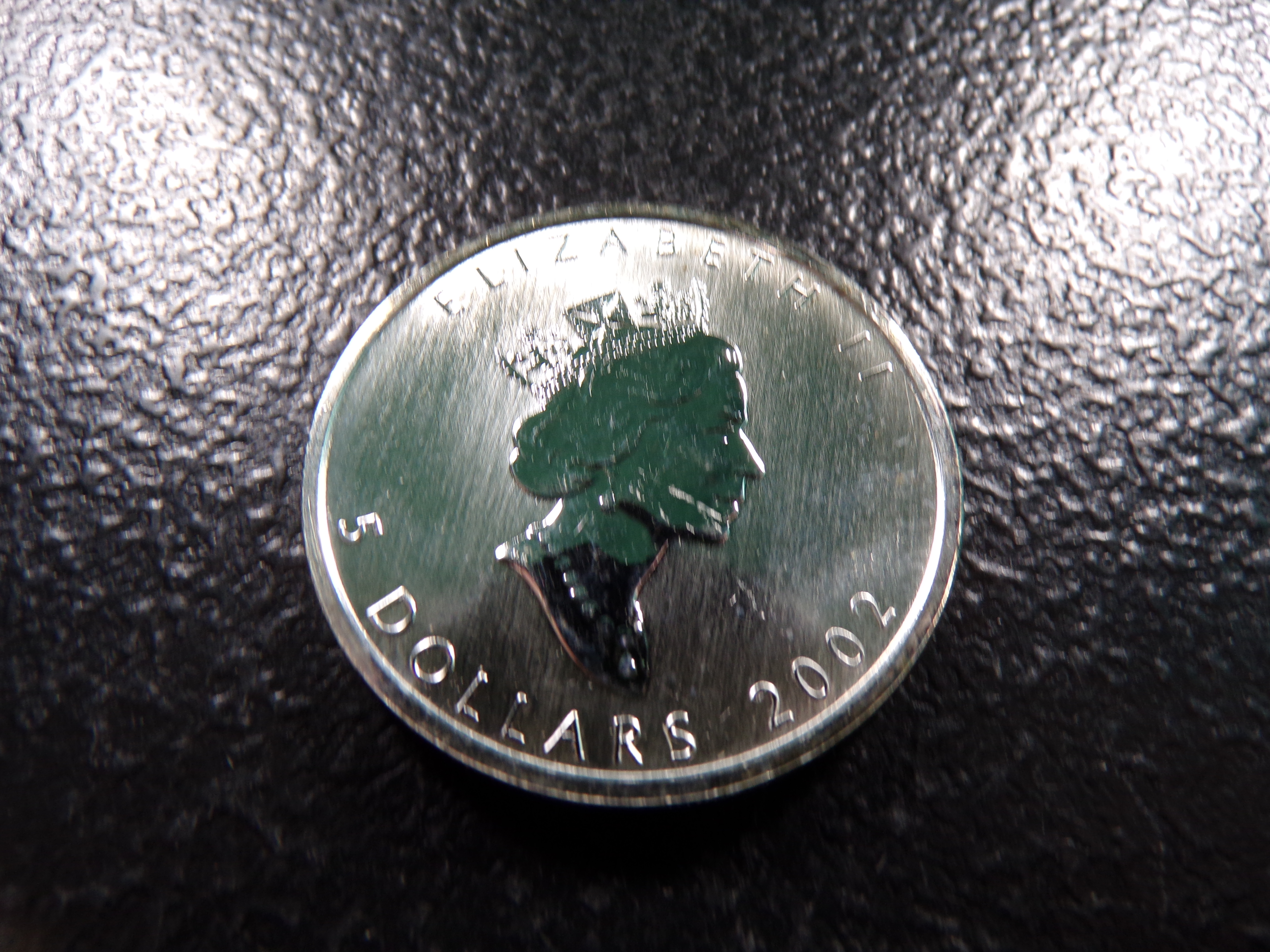 2002 CANADA $5 SILVER MAPLE LEAF *1 OUNCE 9999 FINE SILVER