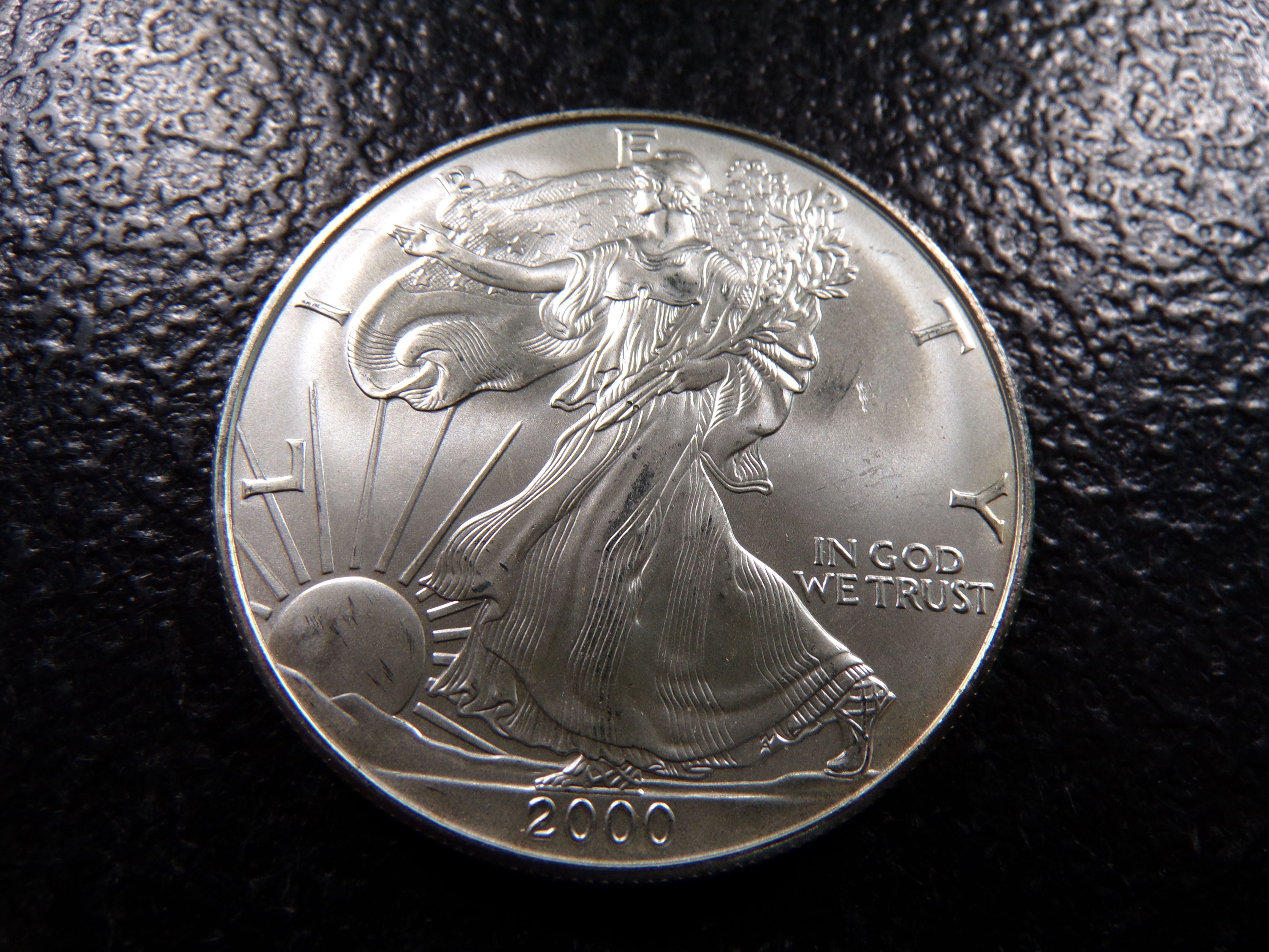 2000 AMERICAN SILVER EAGLE DOLLAR *1 OZ. FINE SILVER