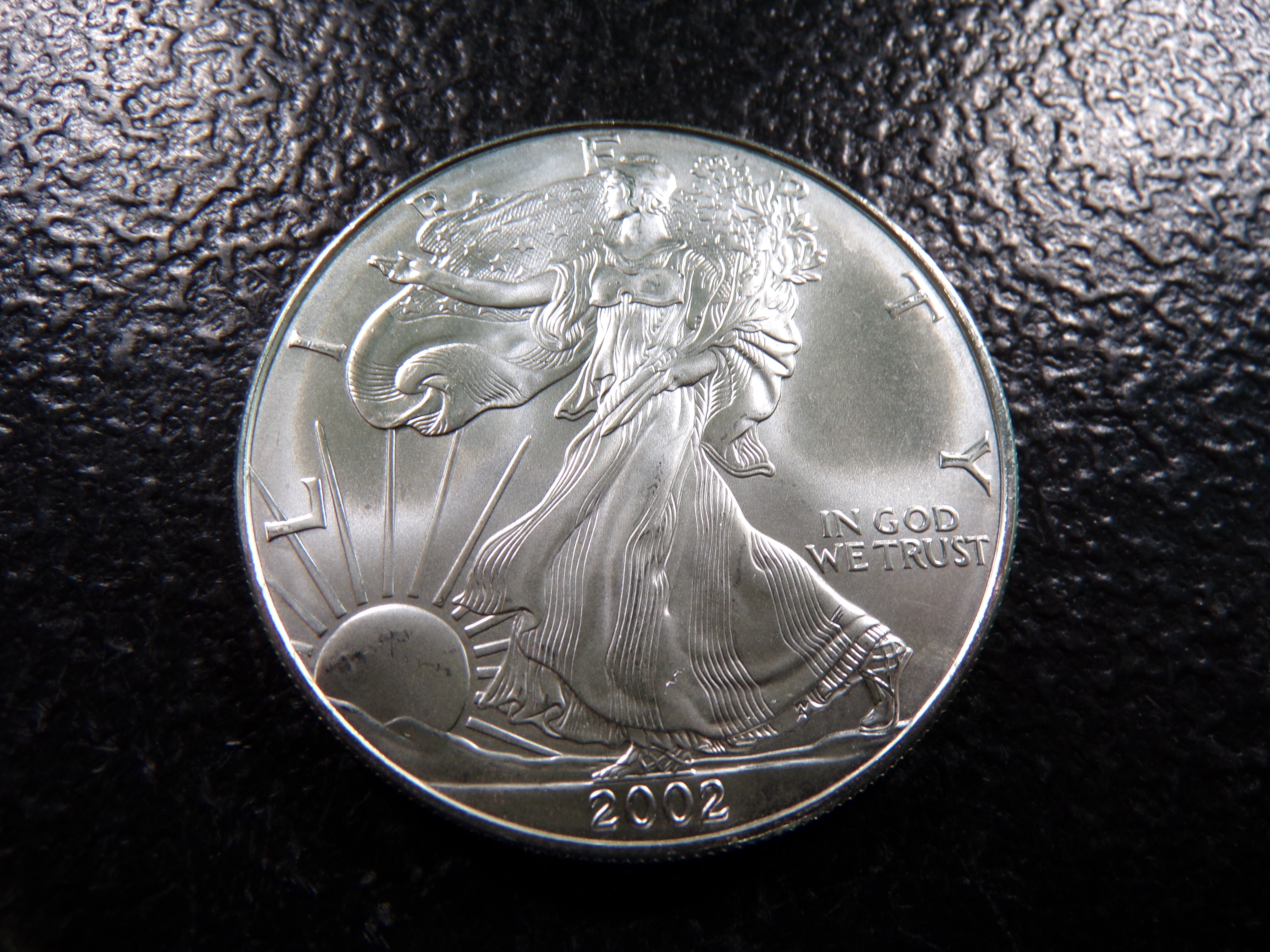 2002 AMERICAN SILVER EAGLE DOLLAR *1 OZ. FINE SILVER
